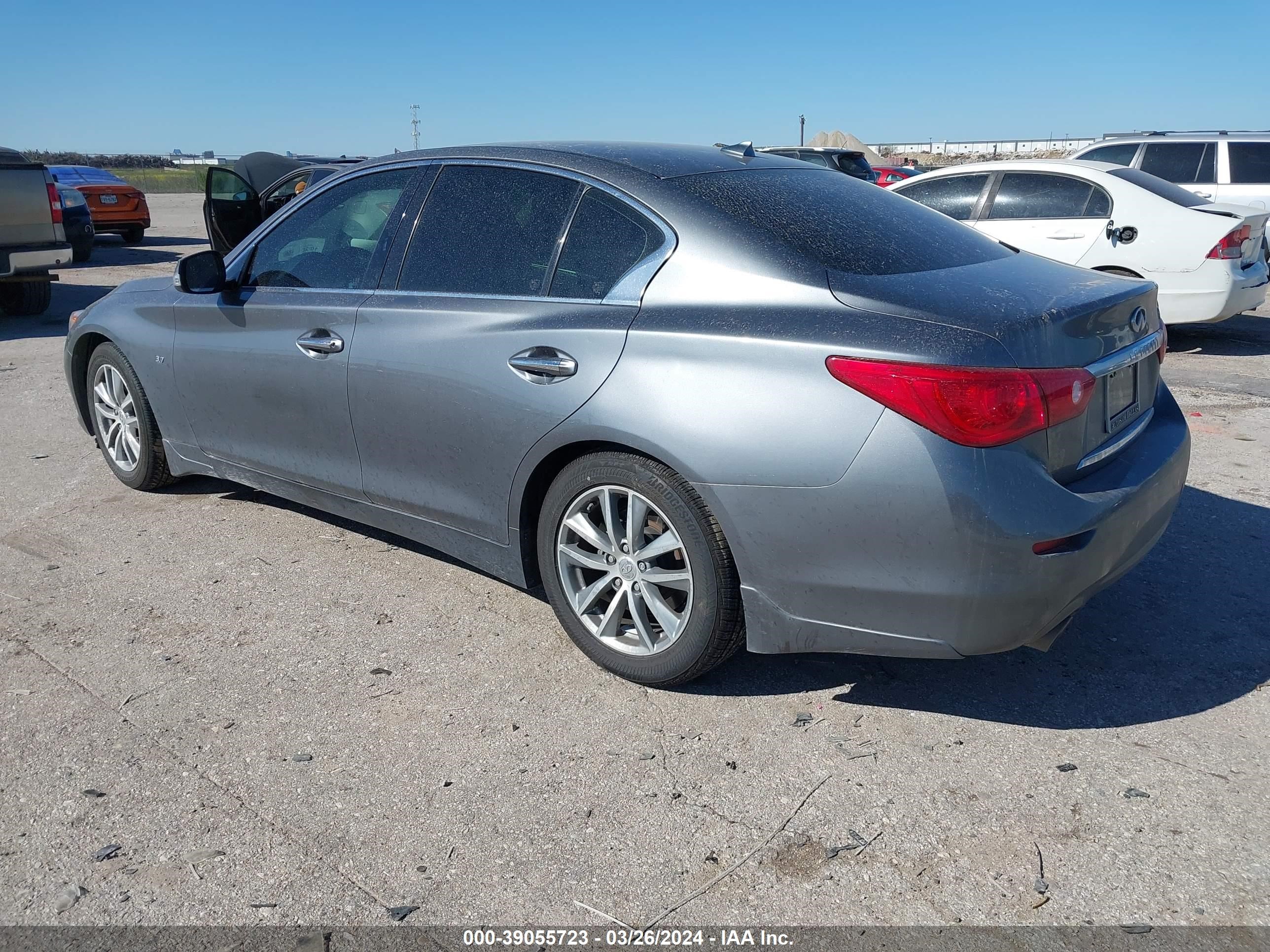 Photo 2 VIN: JN1BV7AP4FM349634 - INFINITI Q50 