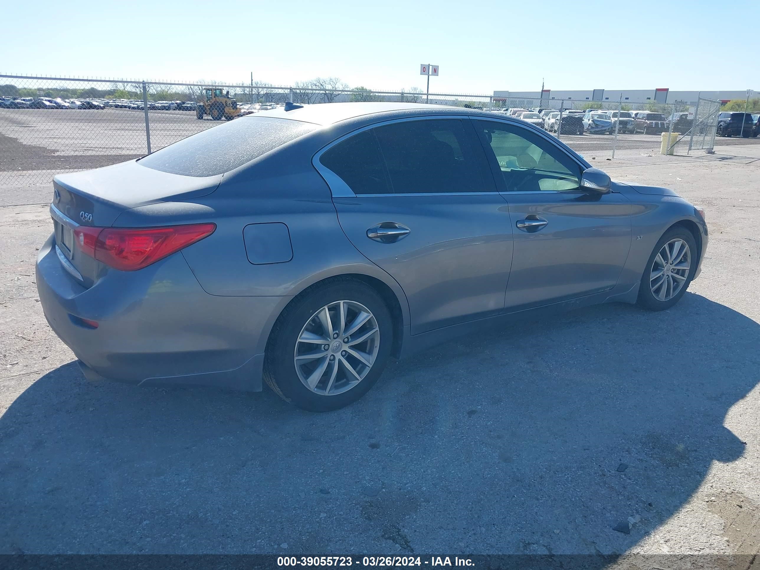 Photo 3 VIN: JN1BV7AP4FM349634 - INFINITI Q50 