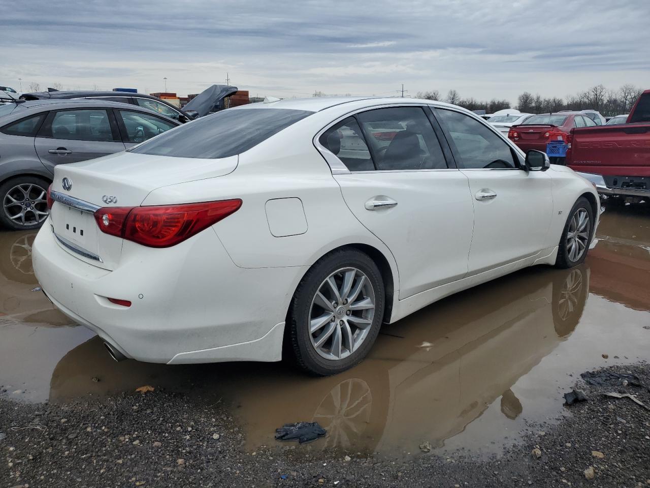 Photo 2 VIN: JN1BV7AP4FM349889 - INFINITI Q50 