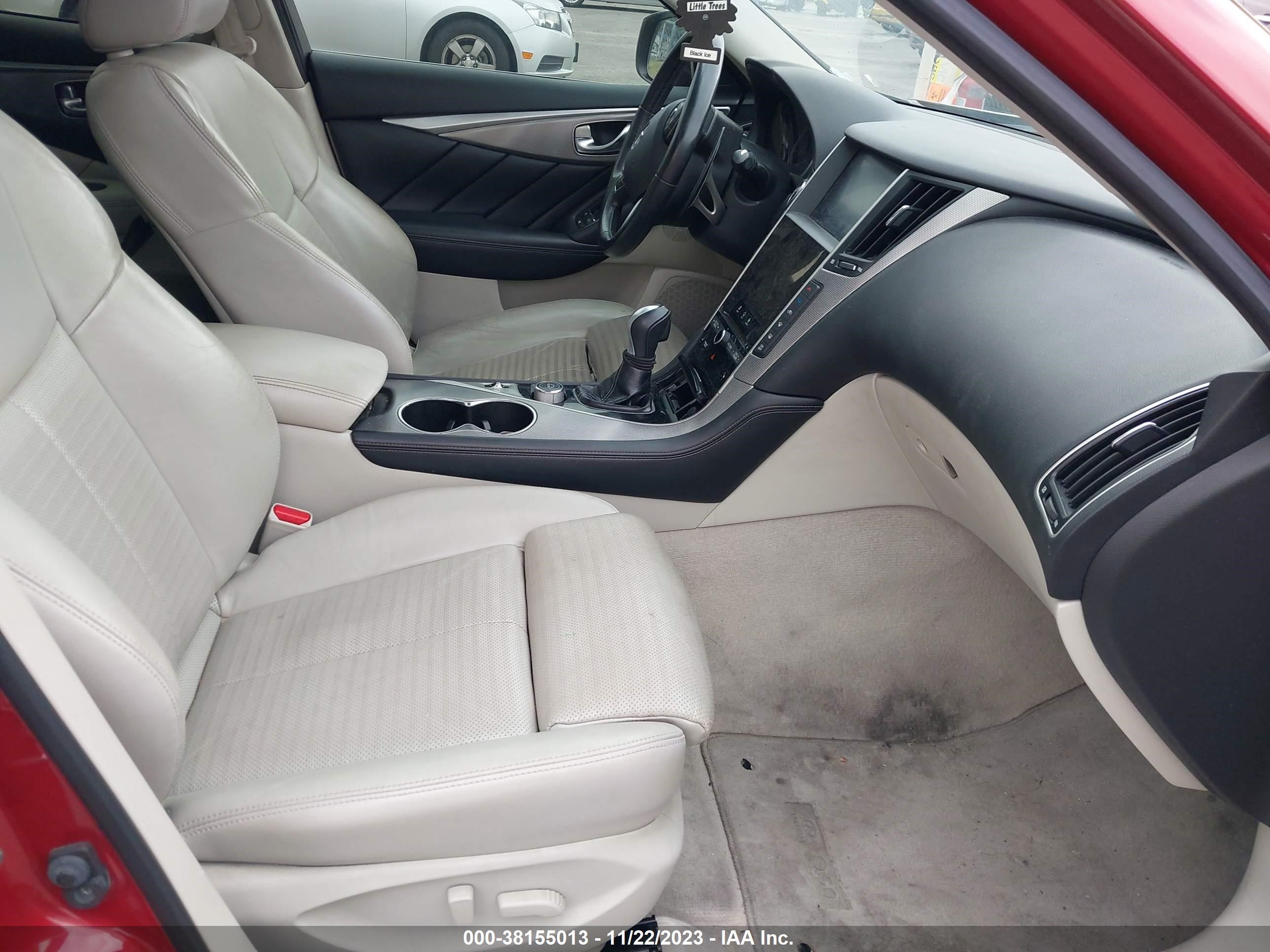 Photo 4 VIN: JN1BV7AP4FM350282 - INFINITI Q50 