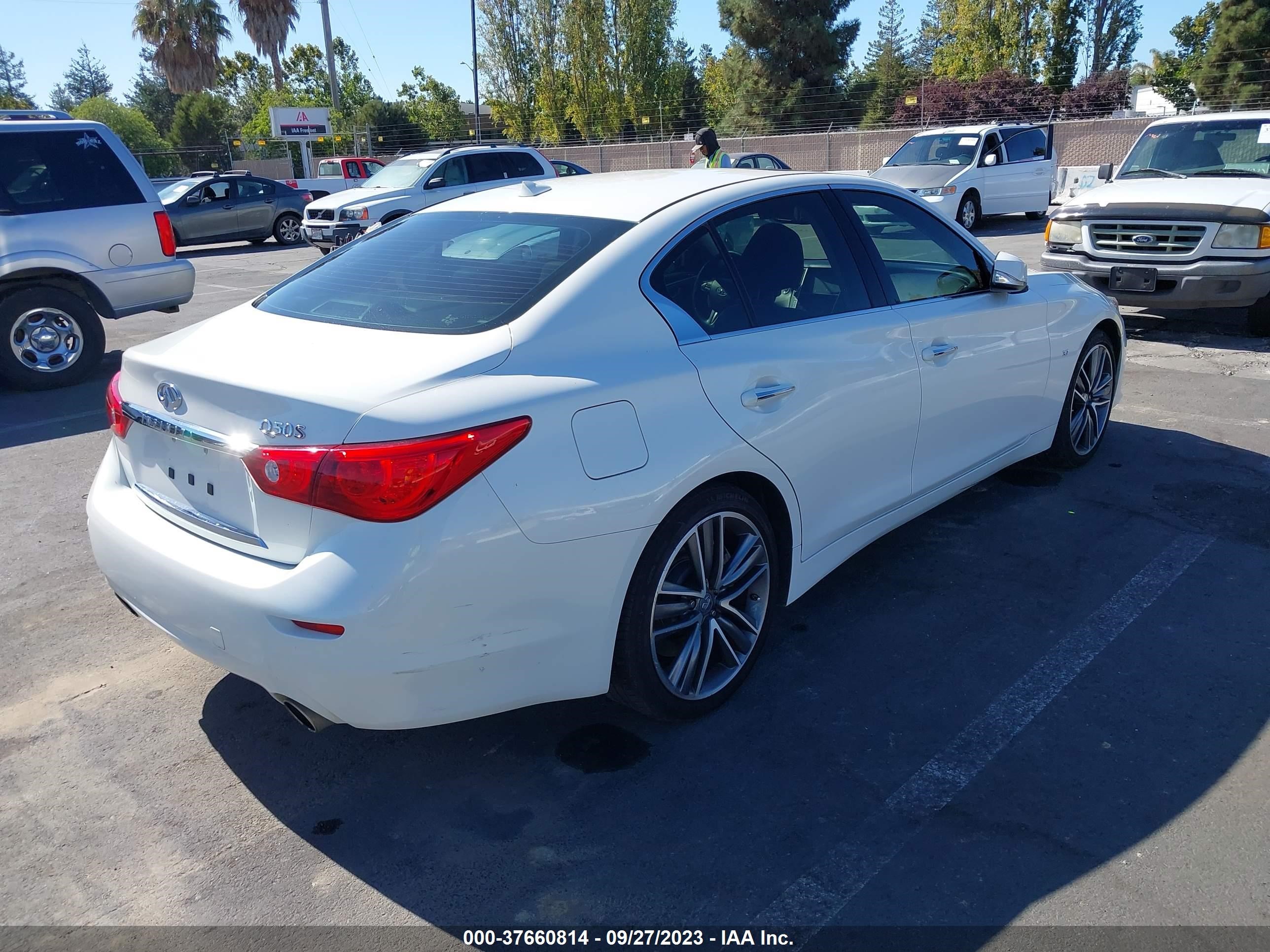 Photo 3 VIN: JN1BV7AP5FM335645 - INFINITI Q50 