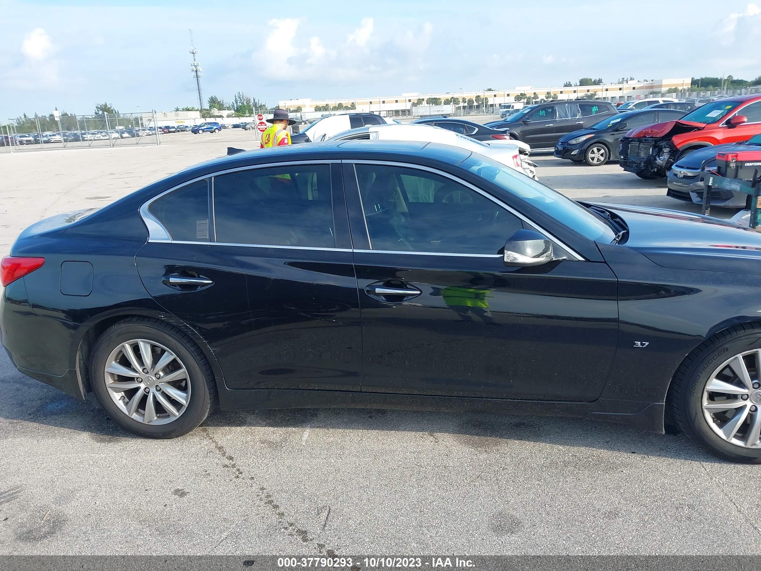 Photo 12 VIN: JN1BV7AP6FM339929 - INFINITI Q50 