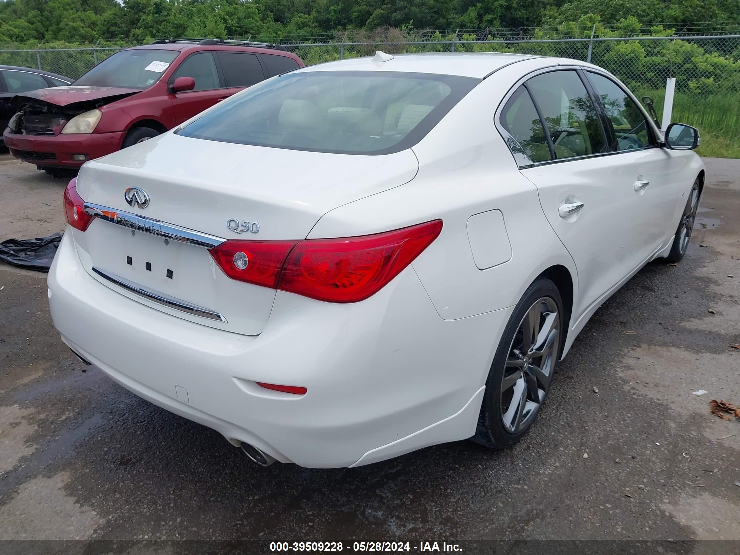 Photo 3 VIN: JN1BV7AP6FM353538 - INFINITI Q50 