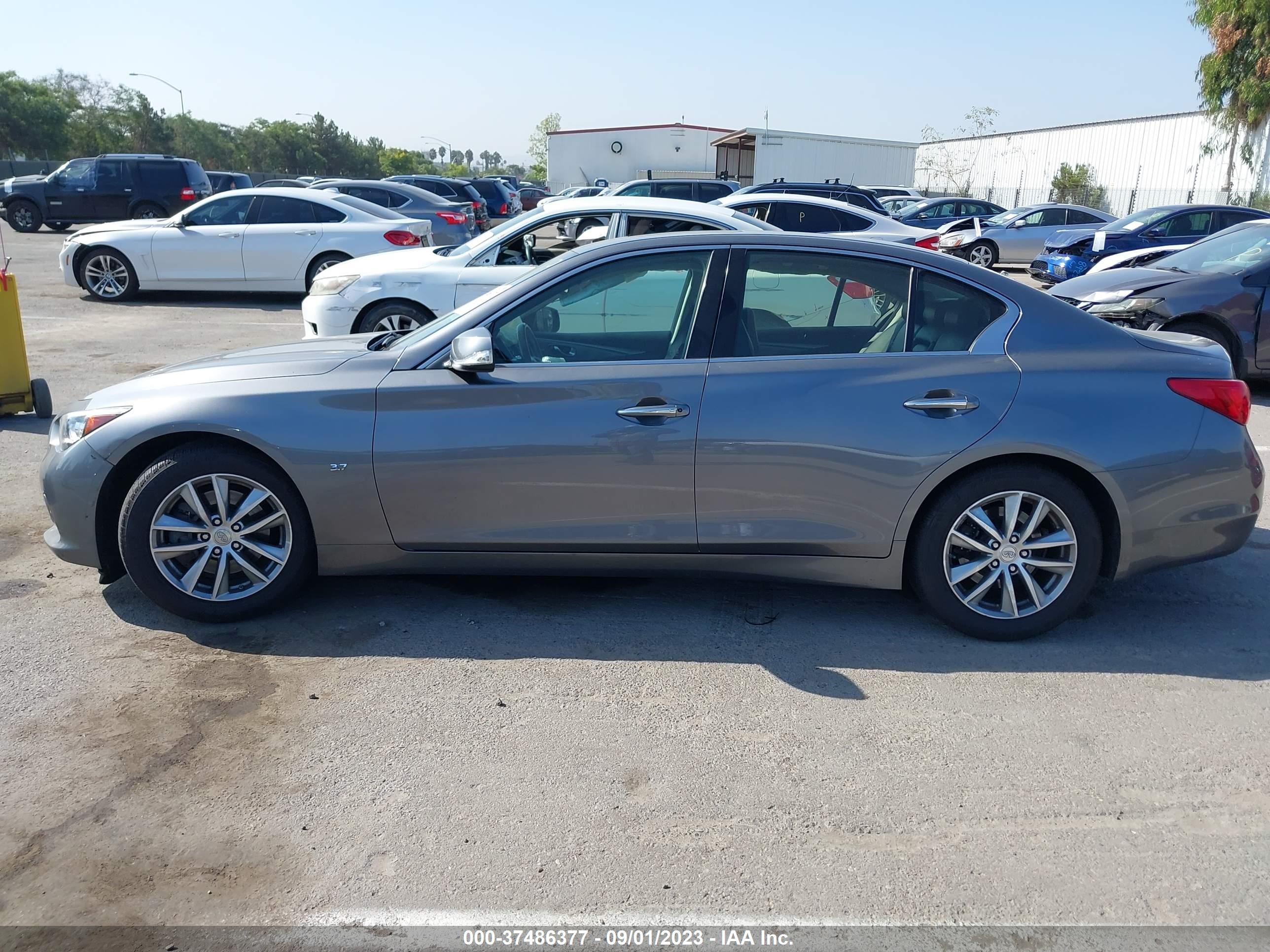 Photo 13 VIN: JN1BV7AP8FM350317 - INFINITI Q50 