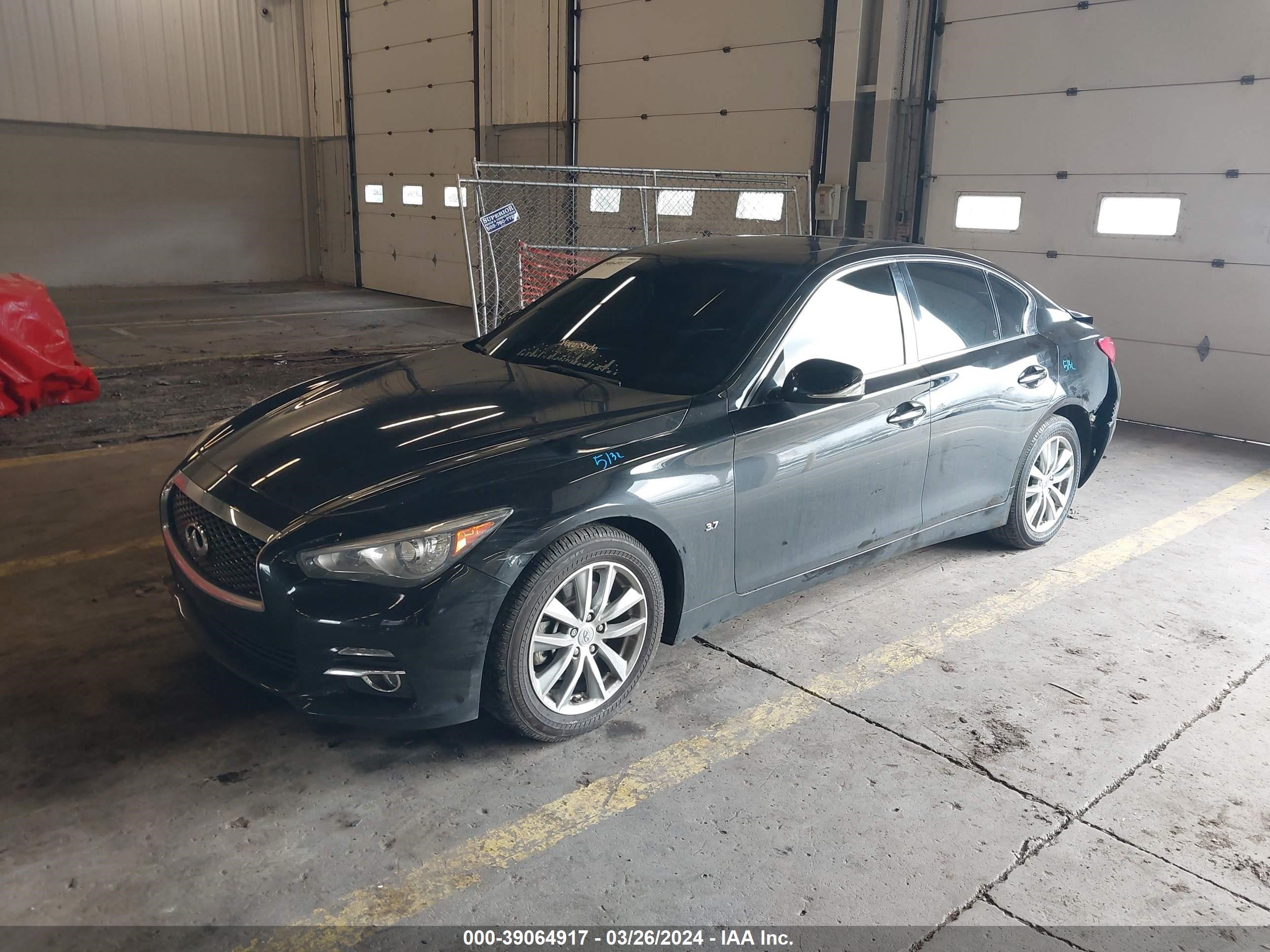 Photo 1 VIN: JN1BV7AP9FM352917 - INFINITI Q50 