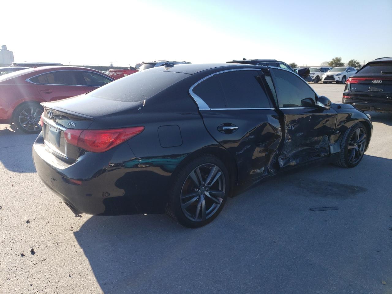 Photo 2 VIN: JN1BV7AP9FM357695 - INFINITI Q50 