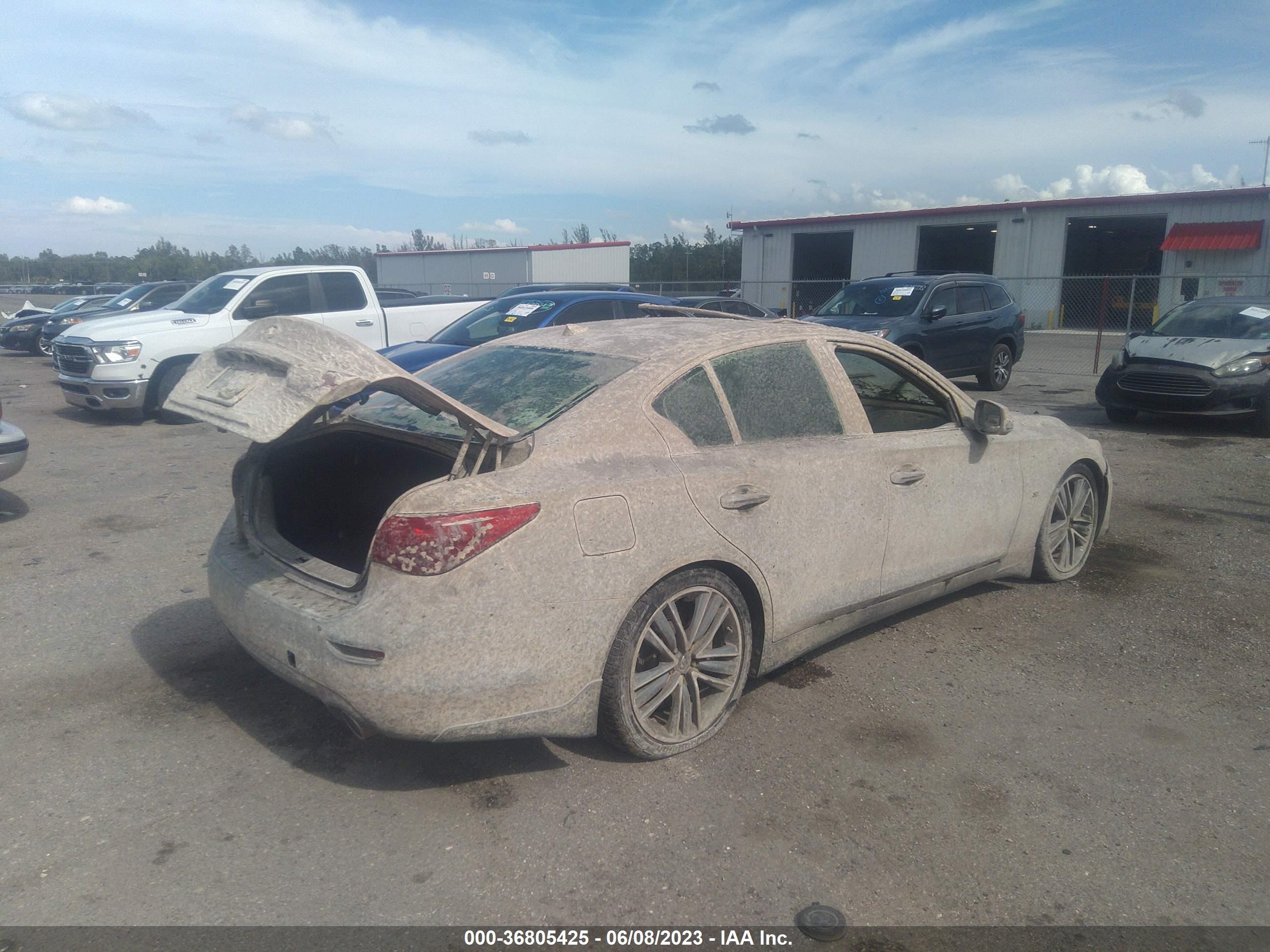 Photo 3 VIN: JN1BV7APXEM674710 - INFINITI Q50 