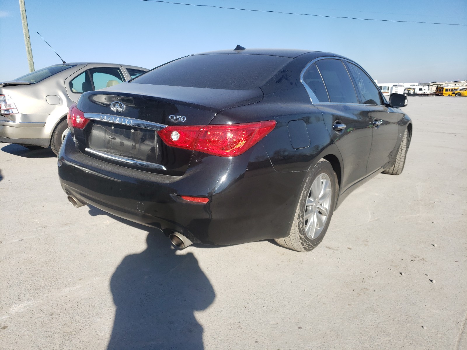 Photo 3 VIN: JN1BV7APXFM339643 - INFINITI Q50 BASE 