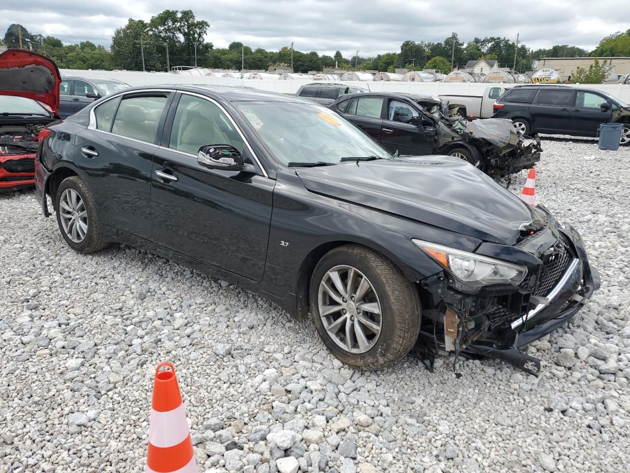 Photo 3 VIN: JN1BV7AR0EM689220 - INFINITI Q50 