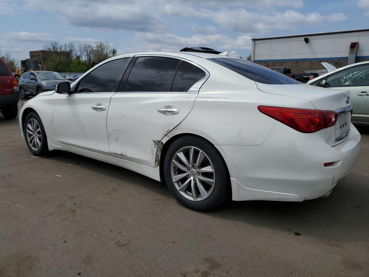 Photo 1 VIN: JN1BV7AR1FM415798 - INFINITI Q50 