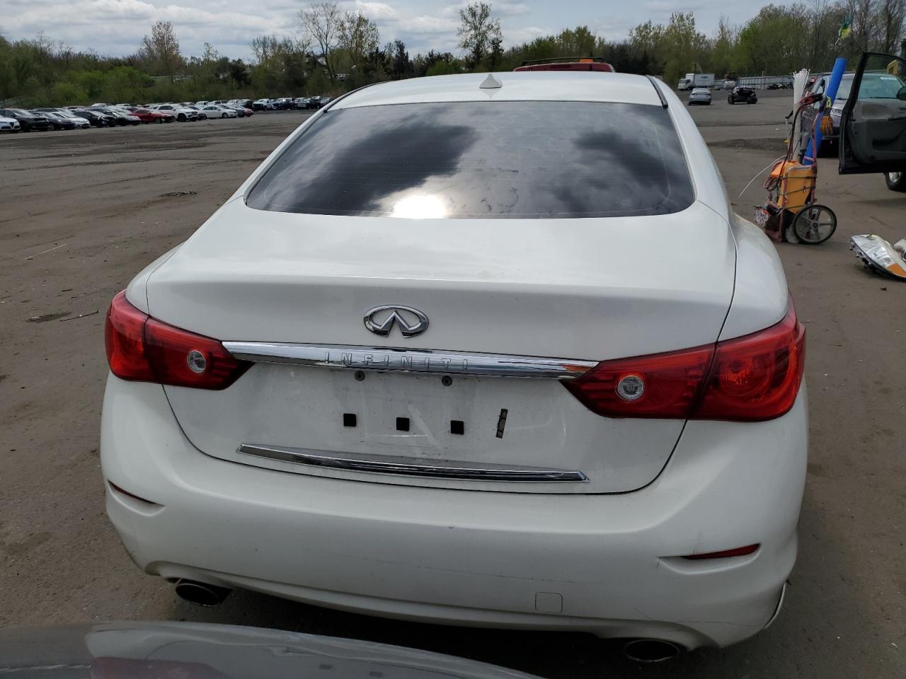 Photo 5 VIN: JN1BV7AR1FM415798 - INFINITI Q50 