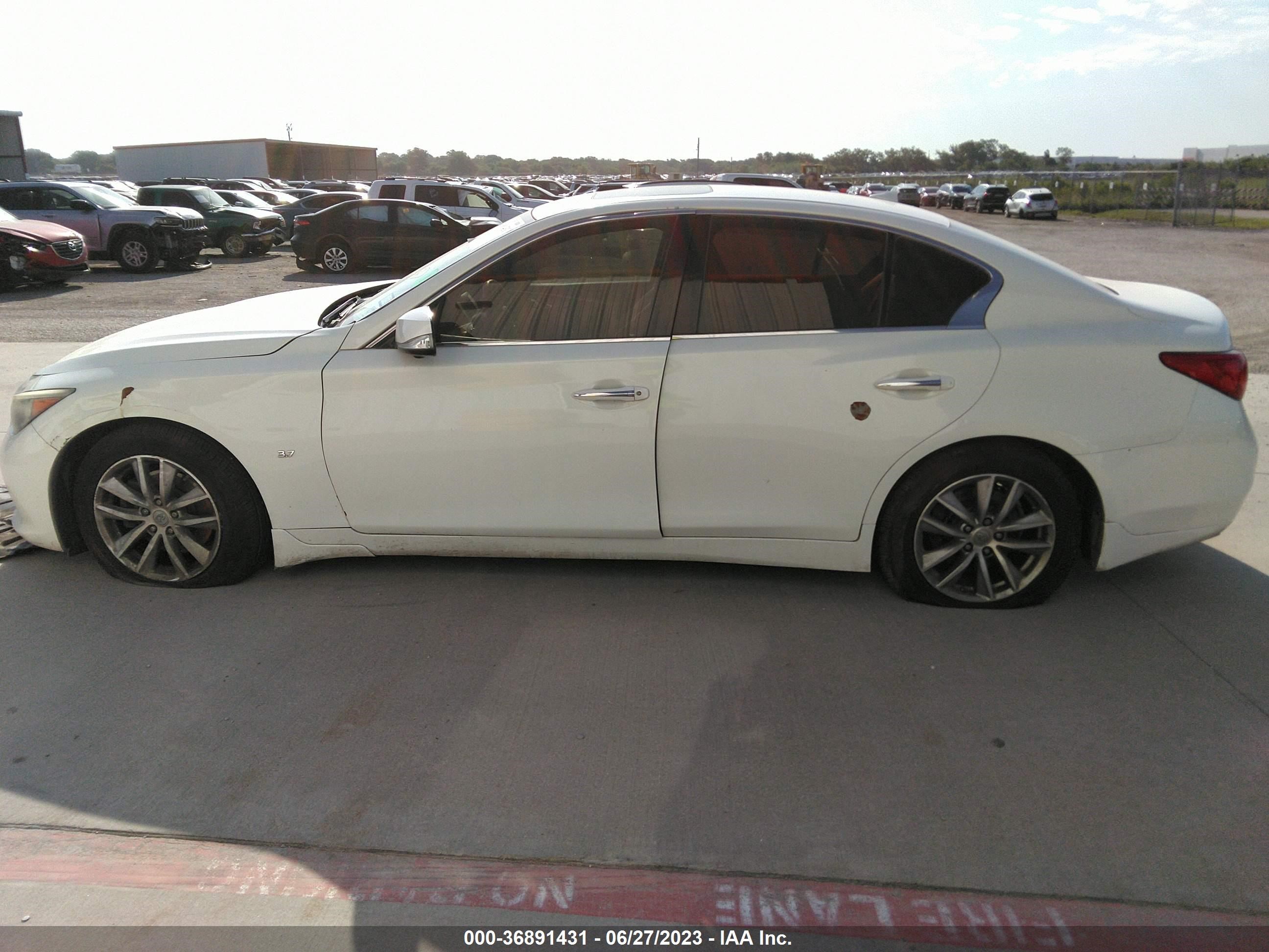 Photo 14 VIN: JN1BV7AR2EM688649 - INFINITI Q50 