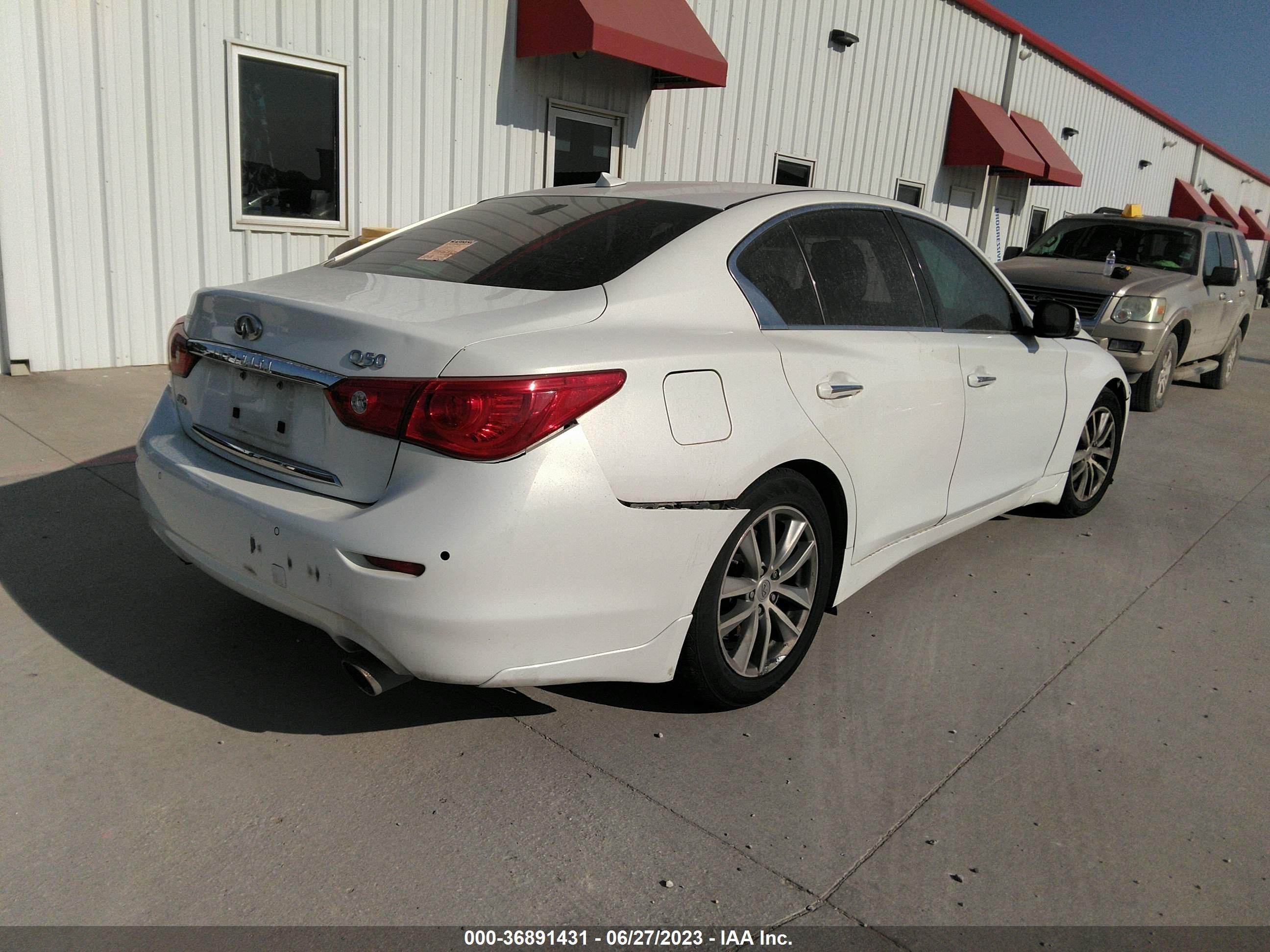 Photo 3 VIN: JN1BV7AR2EM688649 - INFINITI Q50 