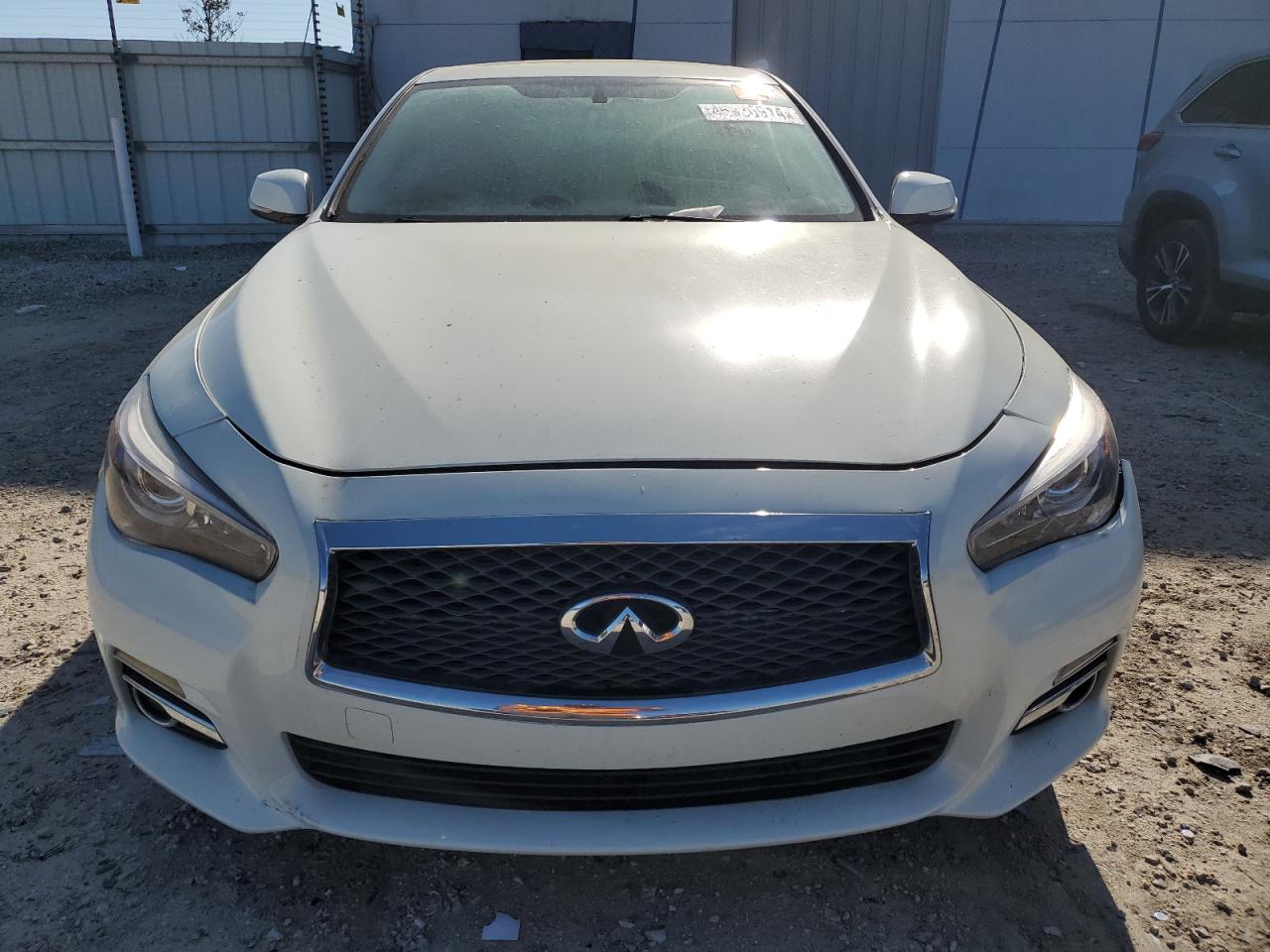 Photo 4 VIN: JN1BV7AR3FM411137 - INFINITI Q50 