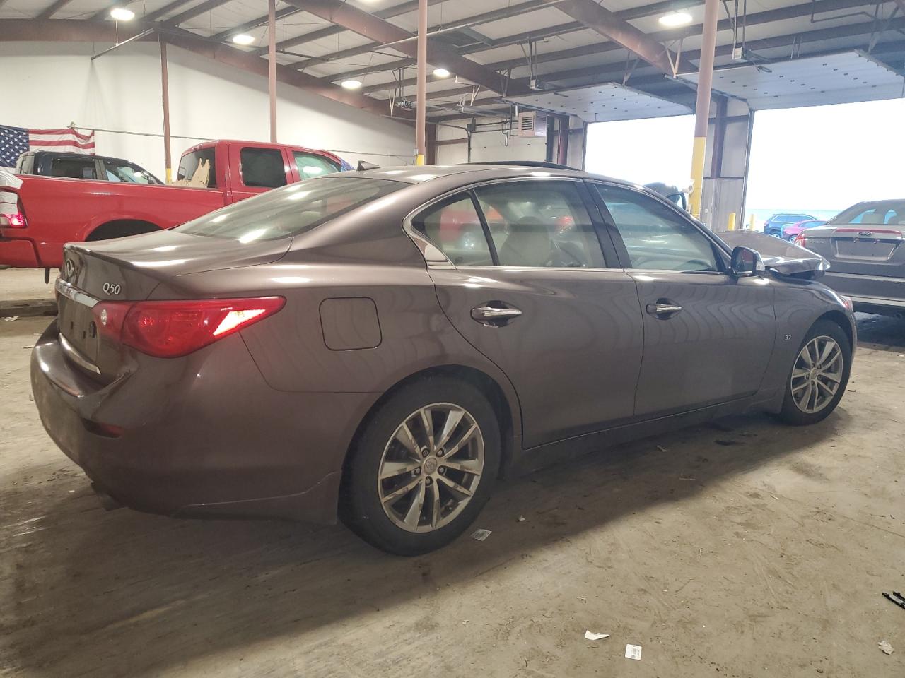 Photo 2 VIN: JN1BV7AR4EM697109 - INFINITI Q50 