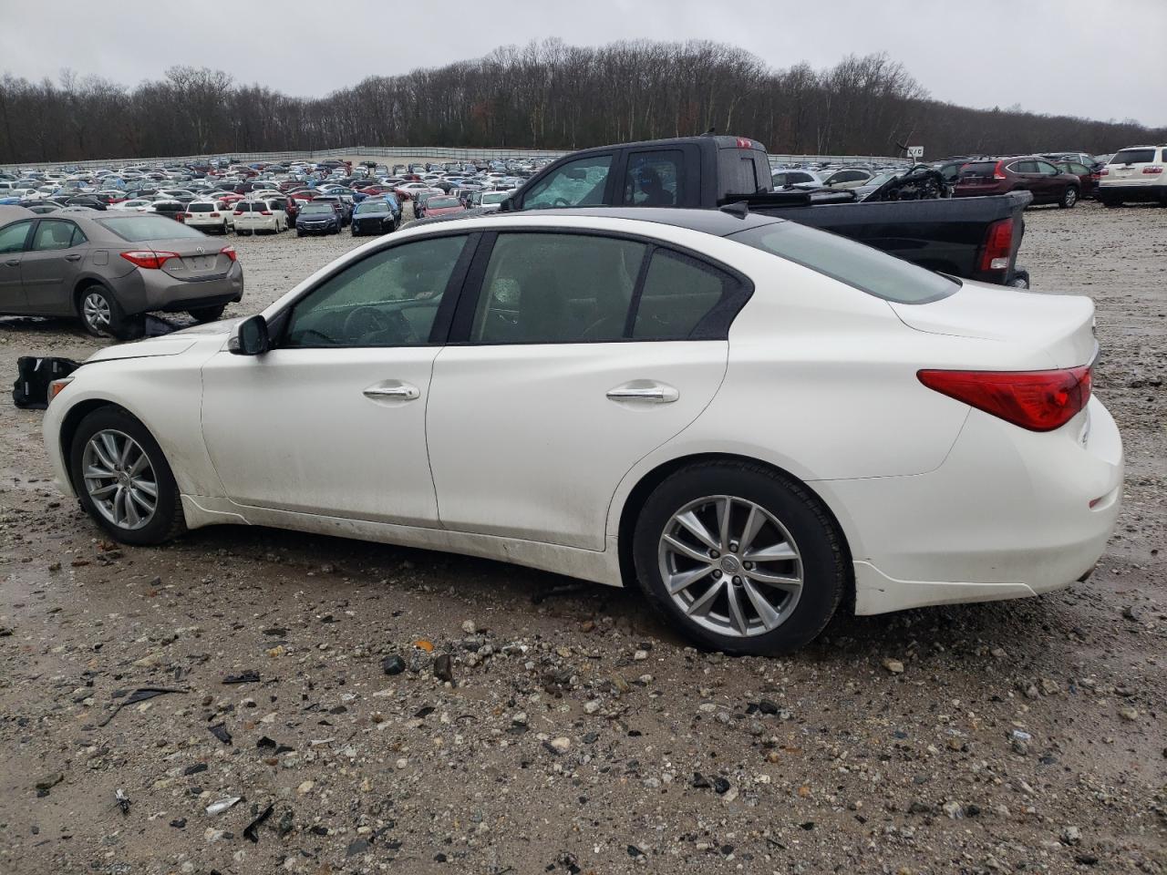 Photo 1 VIN: JN1BV7AR4FM409137 - INFINITI Q50 