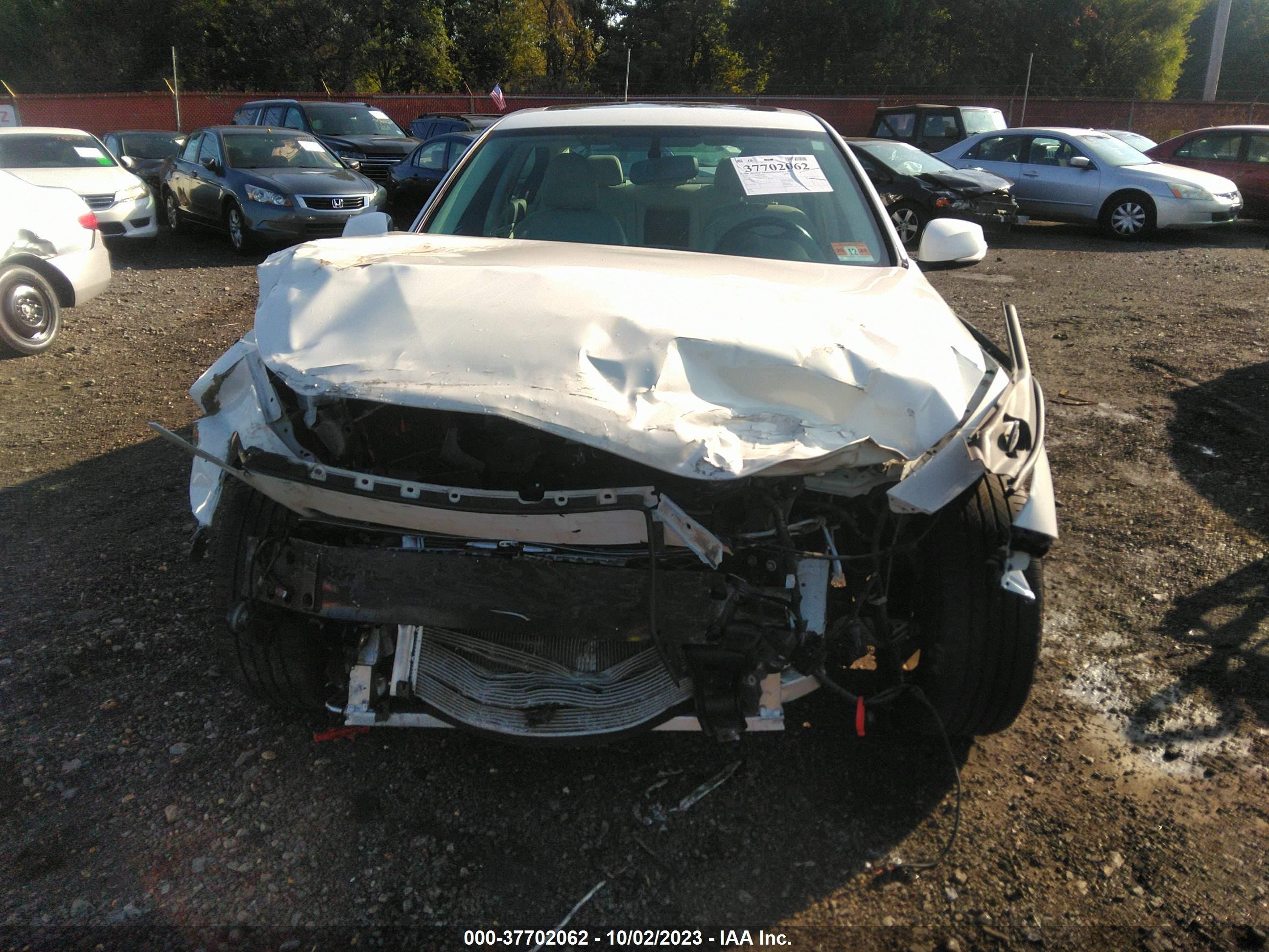 Photo 11 VIN: JN1BV7AR4FM409476 - INFINITI Q50 