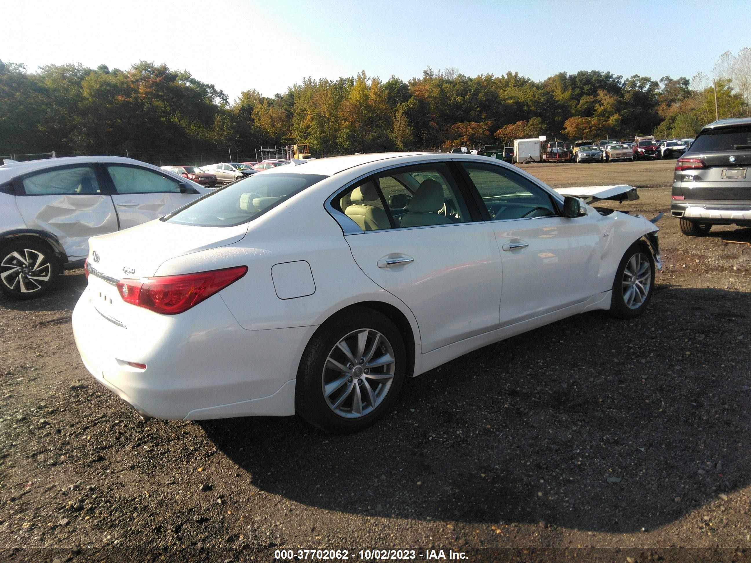 Photo 3 VIN: JN1BV7AR4FM409476 - INFINITI Q50 