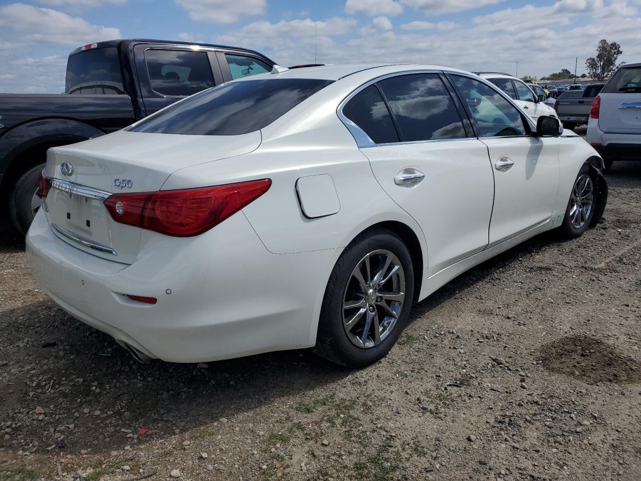 Photo 2 VIN: JN1BV7AR5EM692405 - INFINITI Q50 