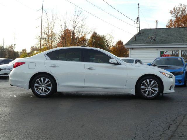 Photo 4 VIN: JN1BV7AR6FM403548 - INFINITI Q50 