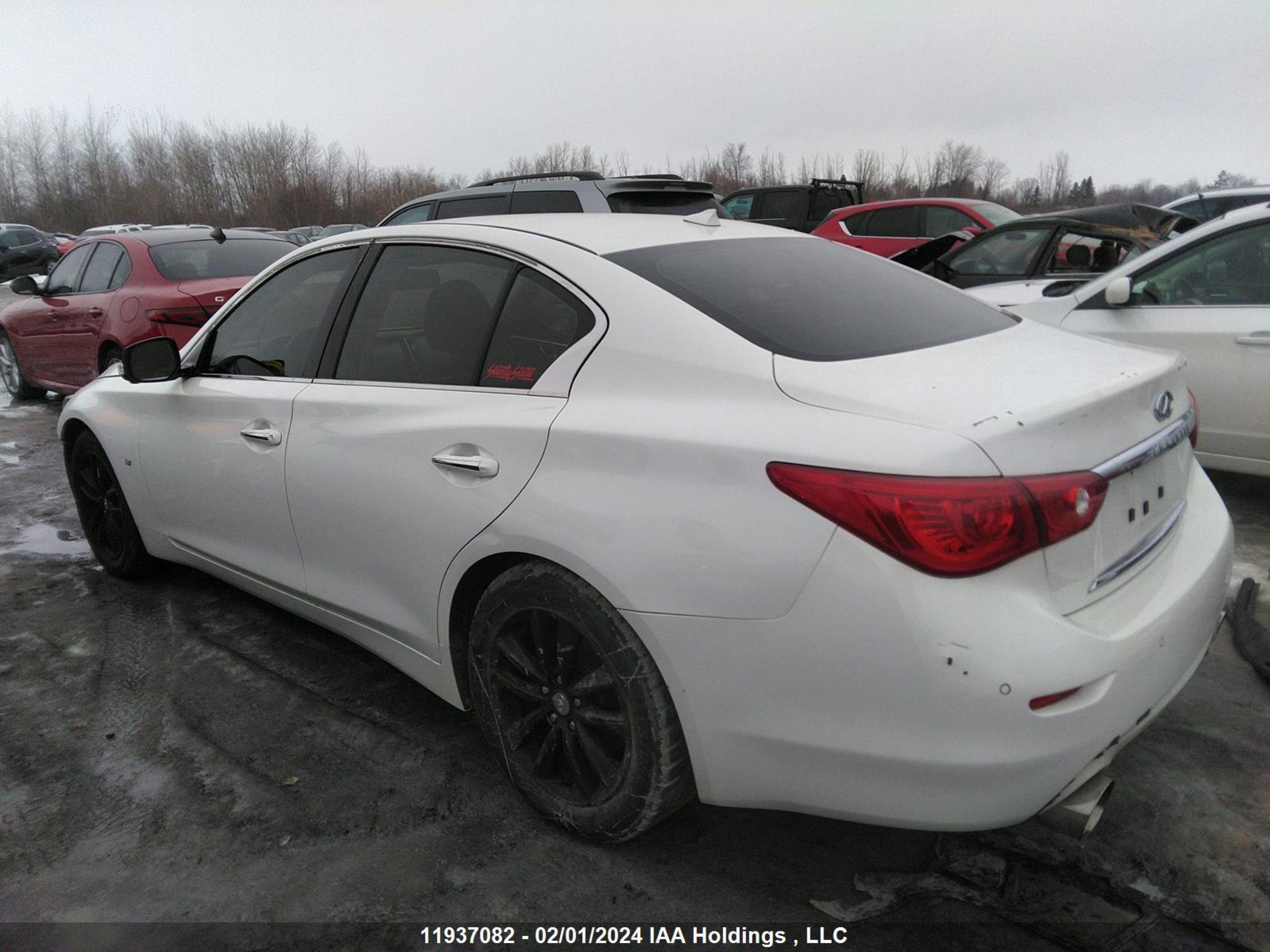 Photo 2 VIN: JN1BV7AR7EM701833 - INFINITI Q50 