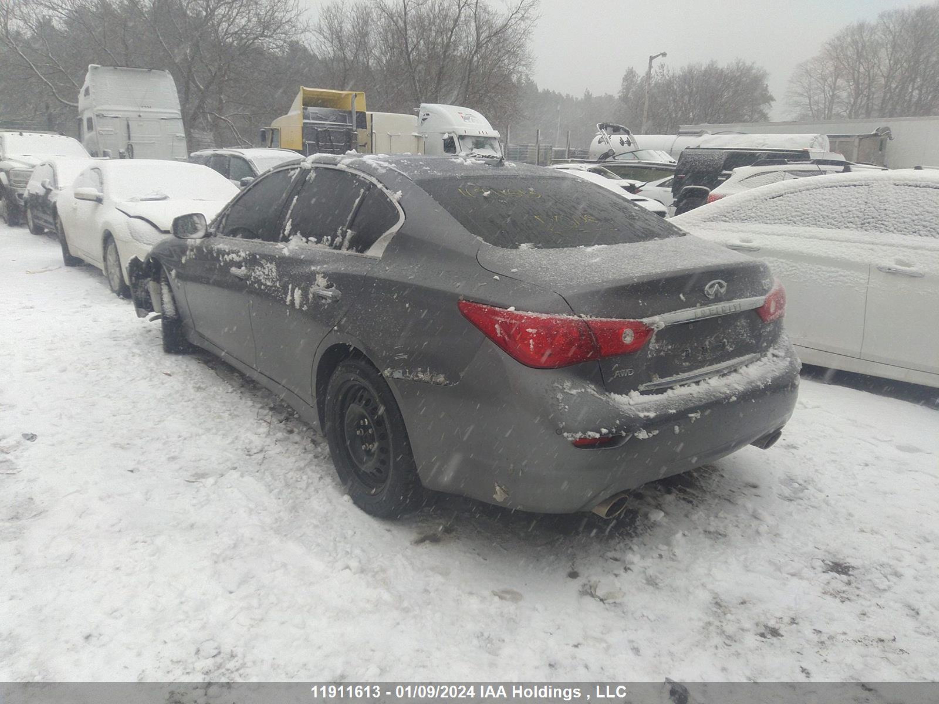 Photo 2 VIN: JN1BV7AR7FM390194 - INFINITI Q50 