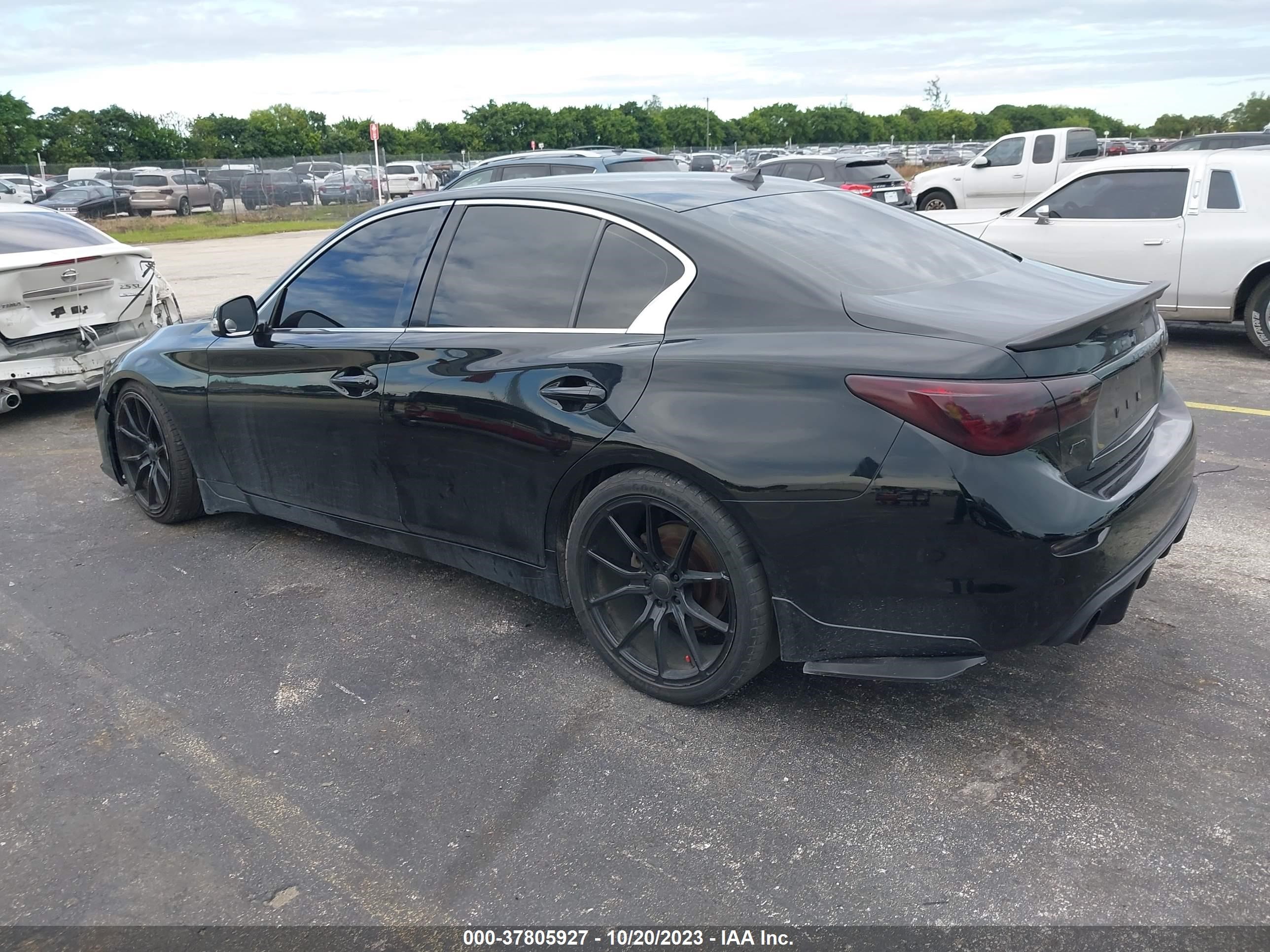 Photo 2 VIN: JN1BV7AR7FM411920 - INFINITI Q50 