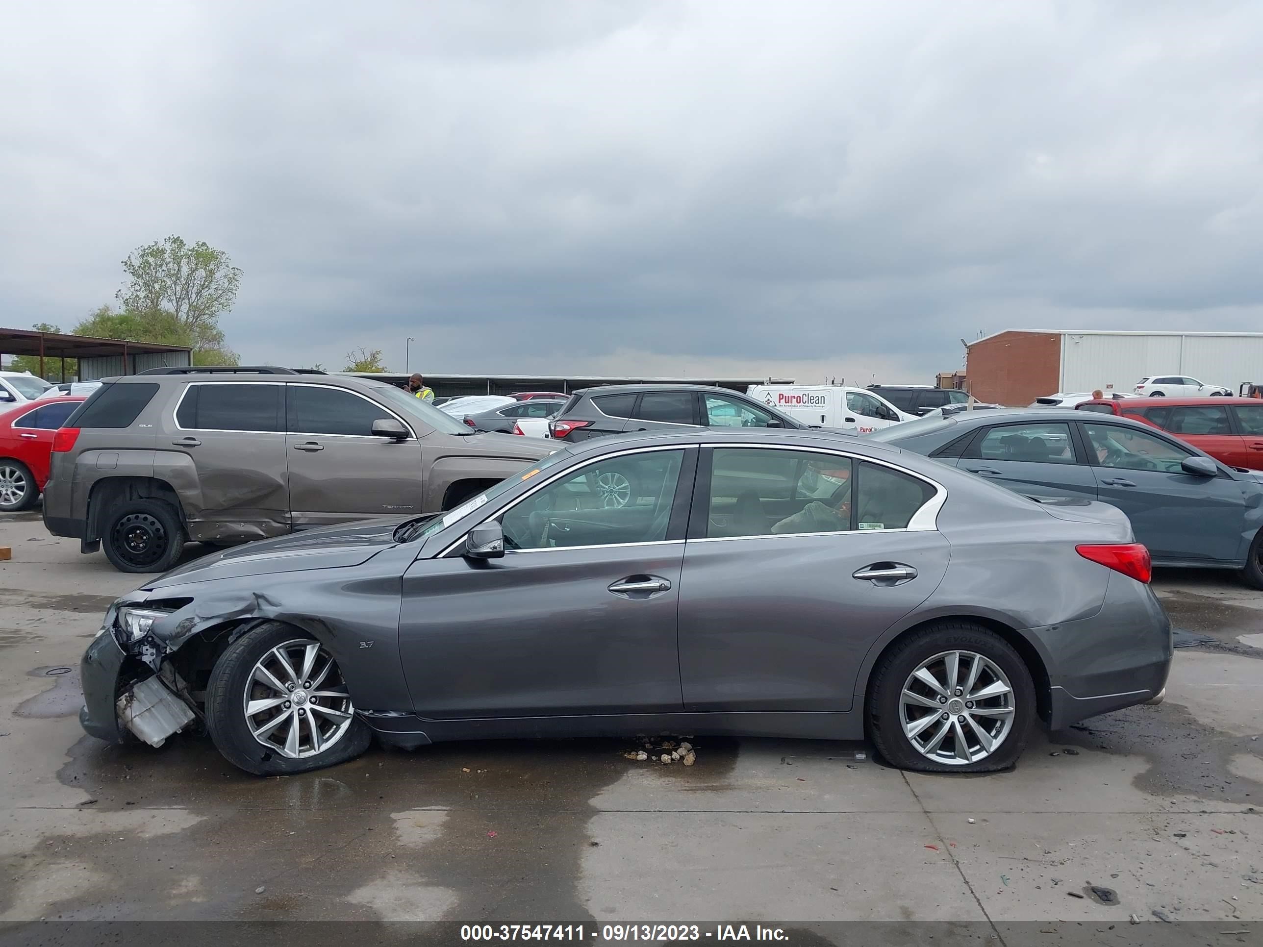 Photo 13 VIN: JN1BV7AR8EM702487 - INFINITI Q50 