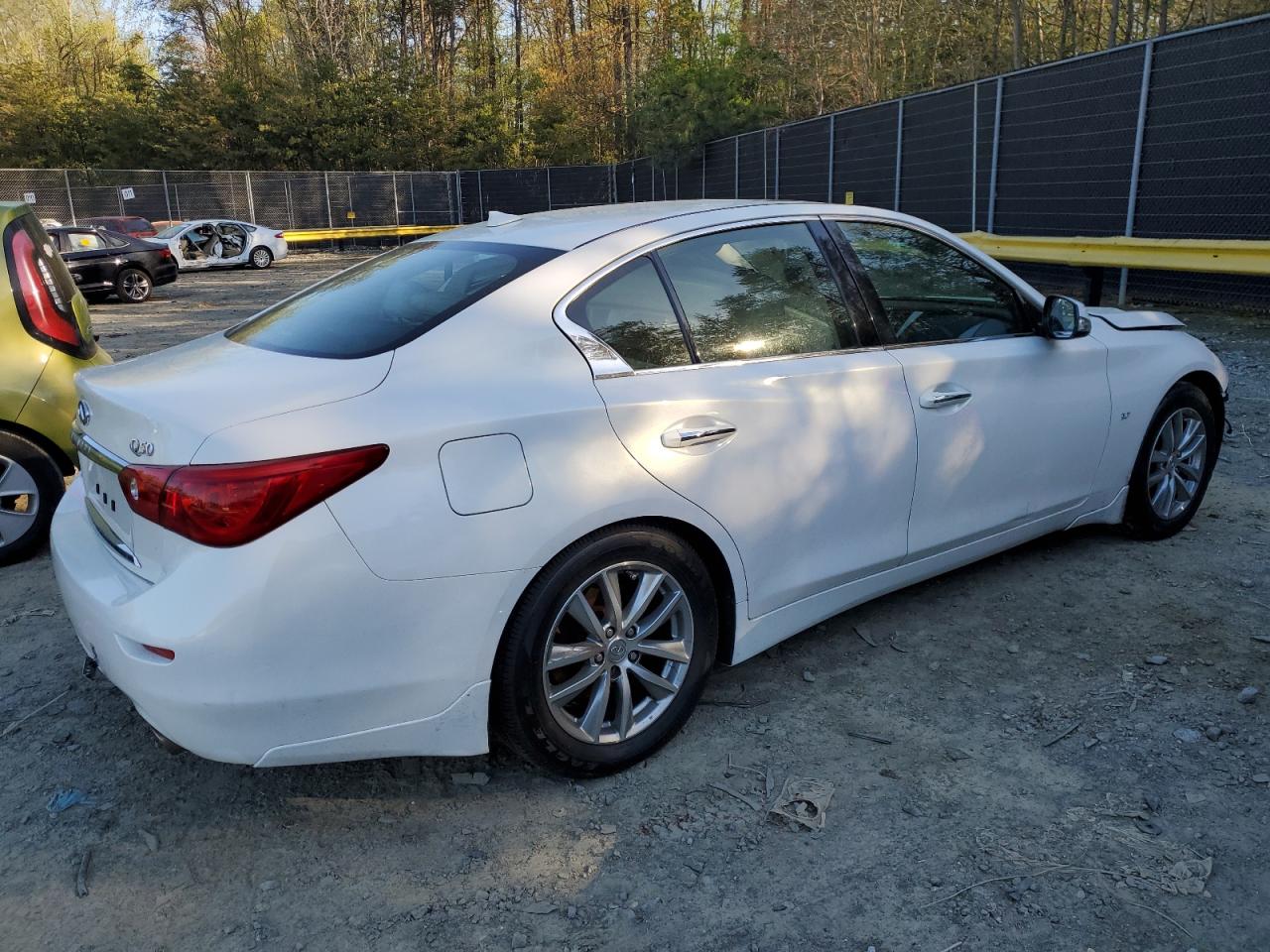 Photo 2 VIN: JN1BV7AR8FM390124 - INFINITI Q50 