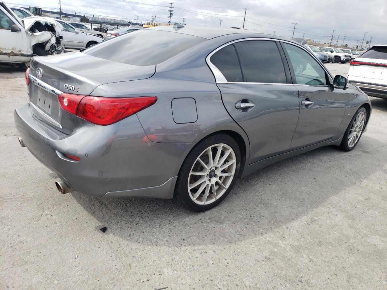 Photo 2 VIN: JN1BV7AR8FM402370 - INFINITI Q50 