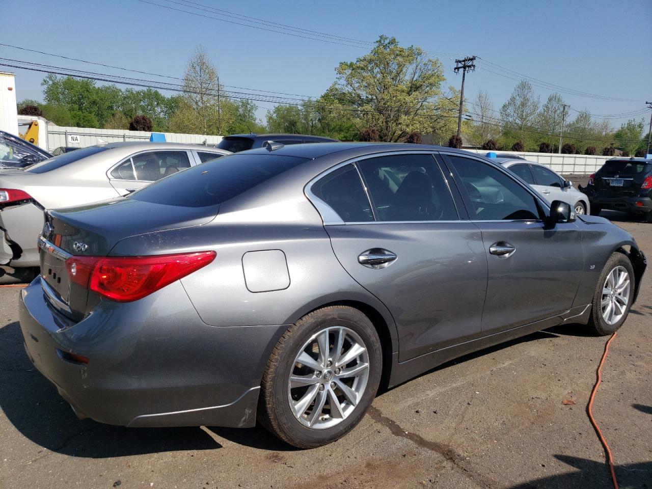 Photo 2 VIN: JN1BV7AR8FM411179 - INFINITI Q50 