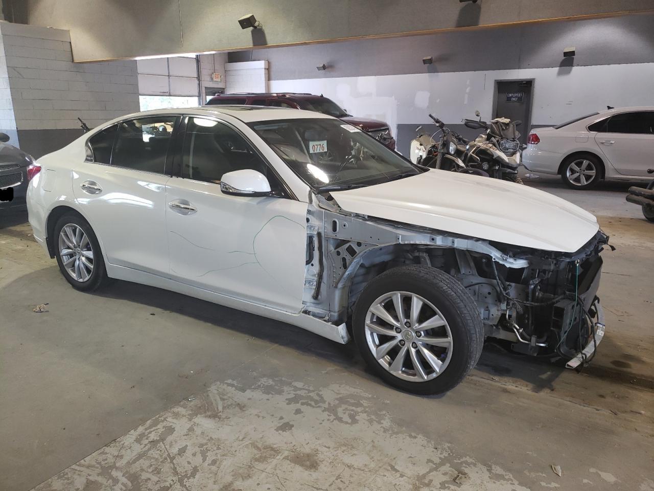 Photo 3 VIN: JN1BV7AR9EM685845 - INFINITI Q50 