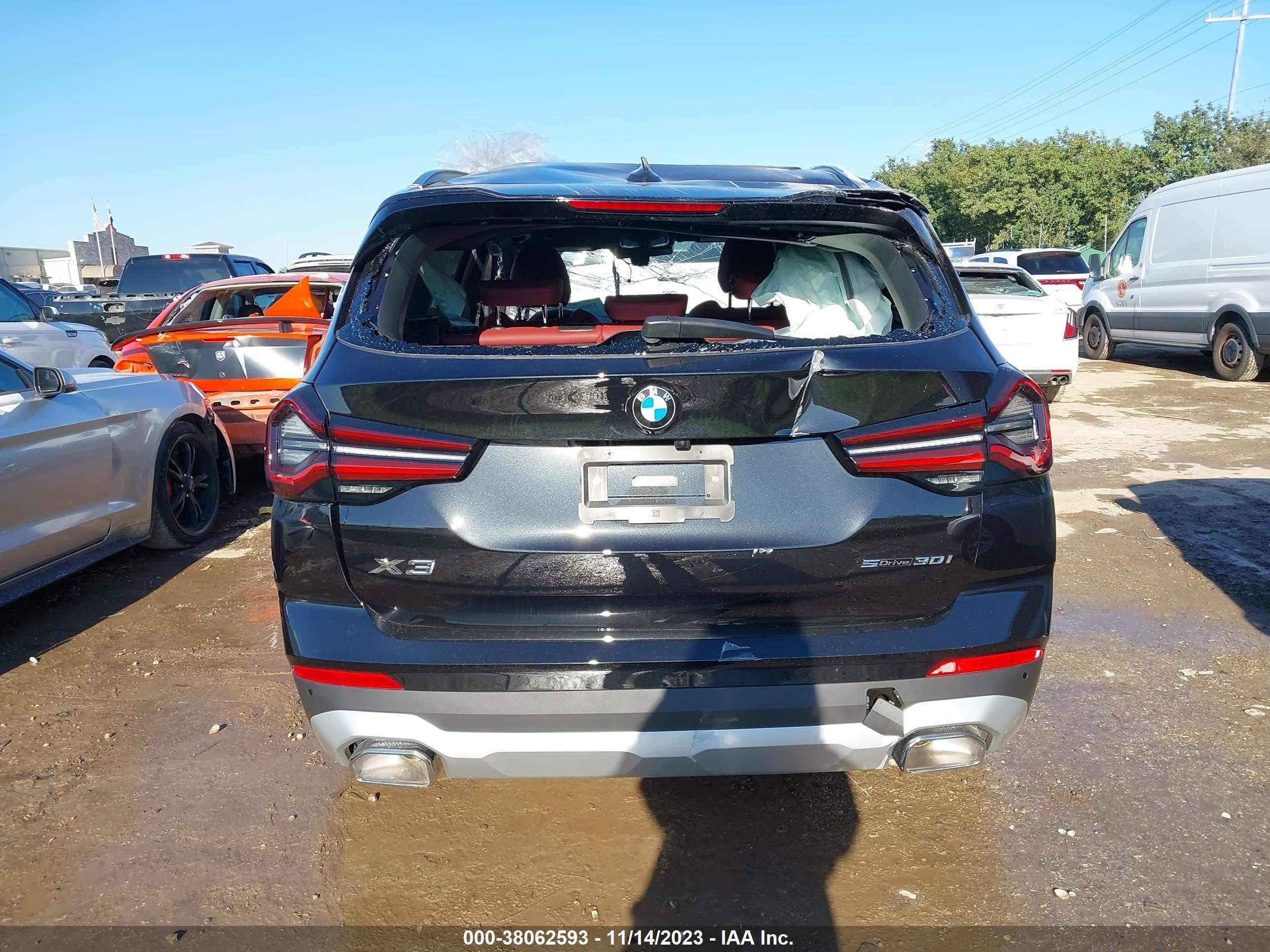 Photo 15 VIN: JN1BV7AR9EM706211 - BMW X3 