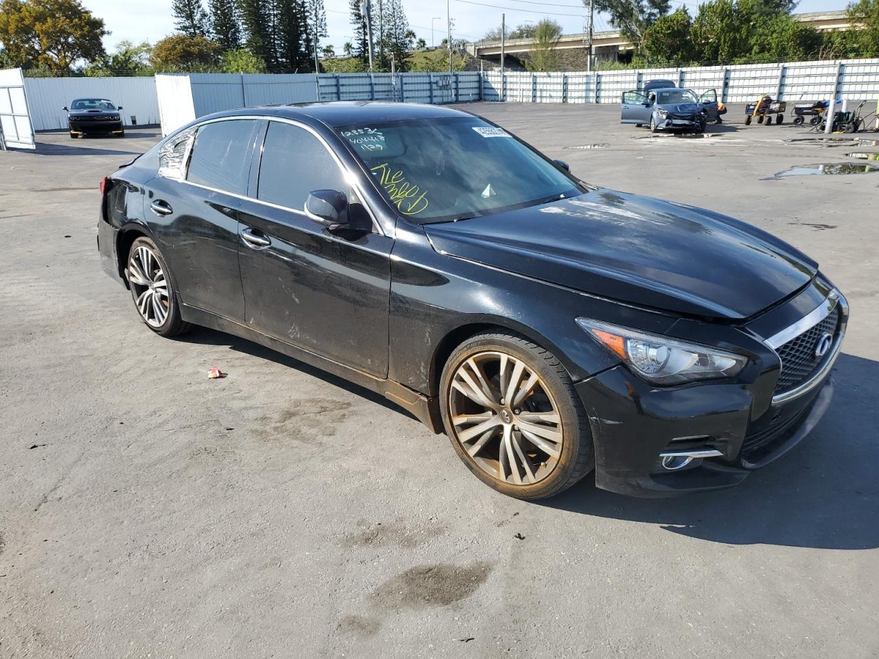 Photo 3 VIN: JN1BV7AR9FM404418 - INFINITI Q50 