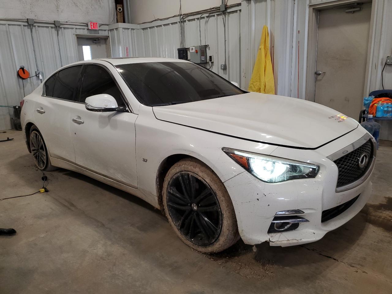 Photo 3 VIN: JN1BV7AR9FM406945 - INFINITI Q50 