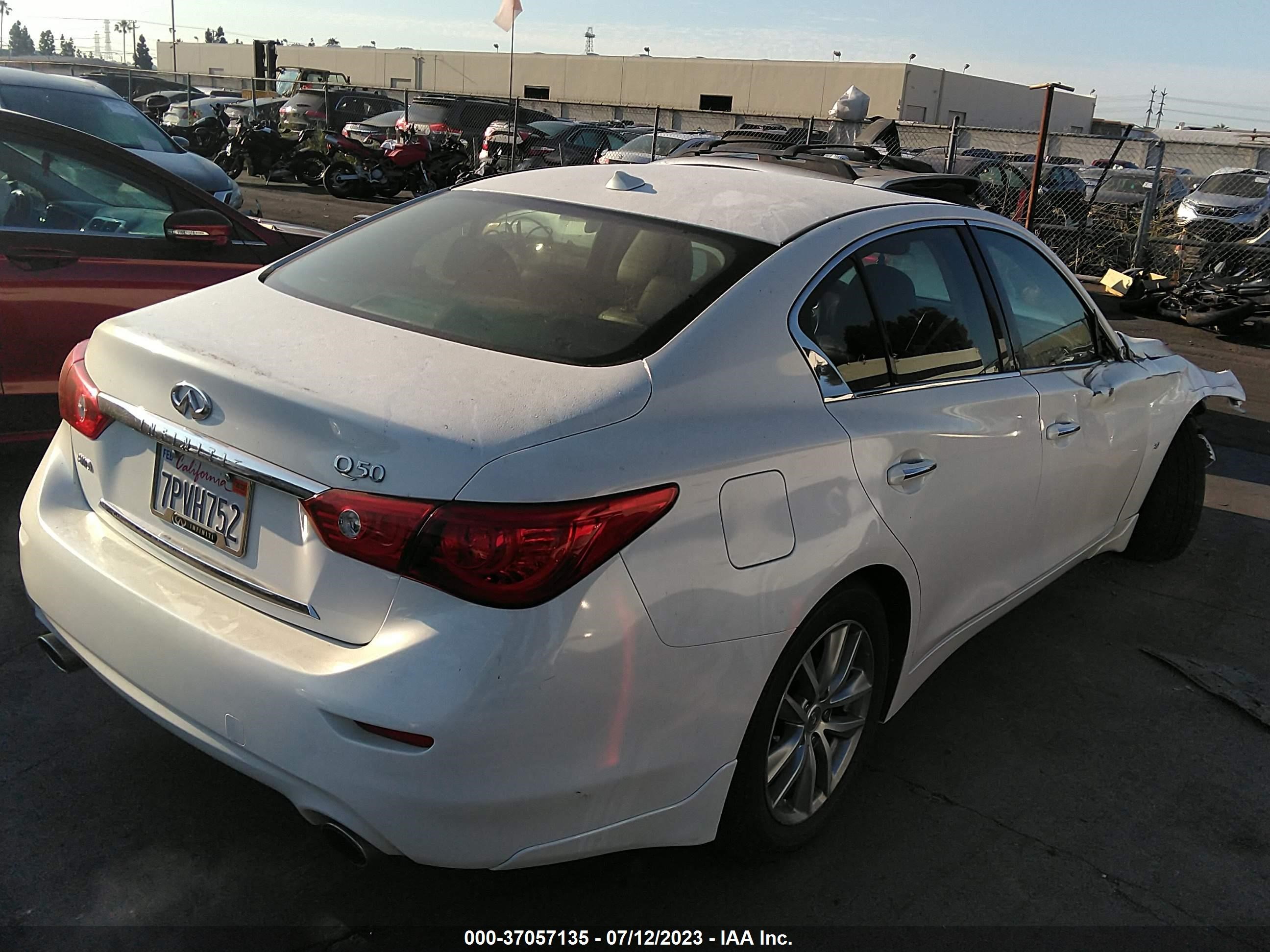 Photo 3 VIN: JN1BV7AR9FM415418 - INFINITI Q50 