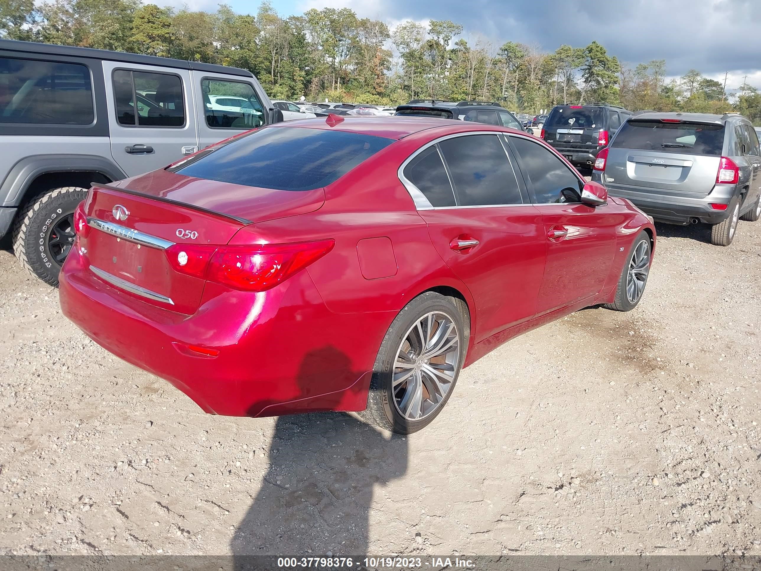 Photo 3 VIN: JN1BV7ARXEM684140 - INFINITI Q50 