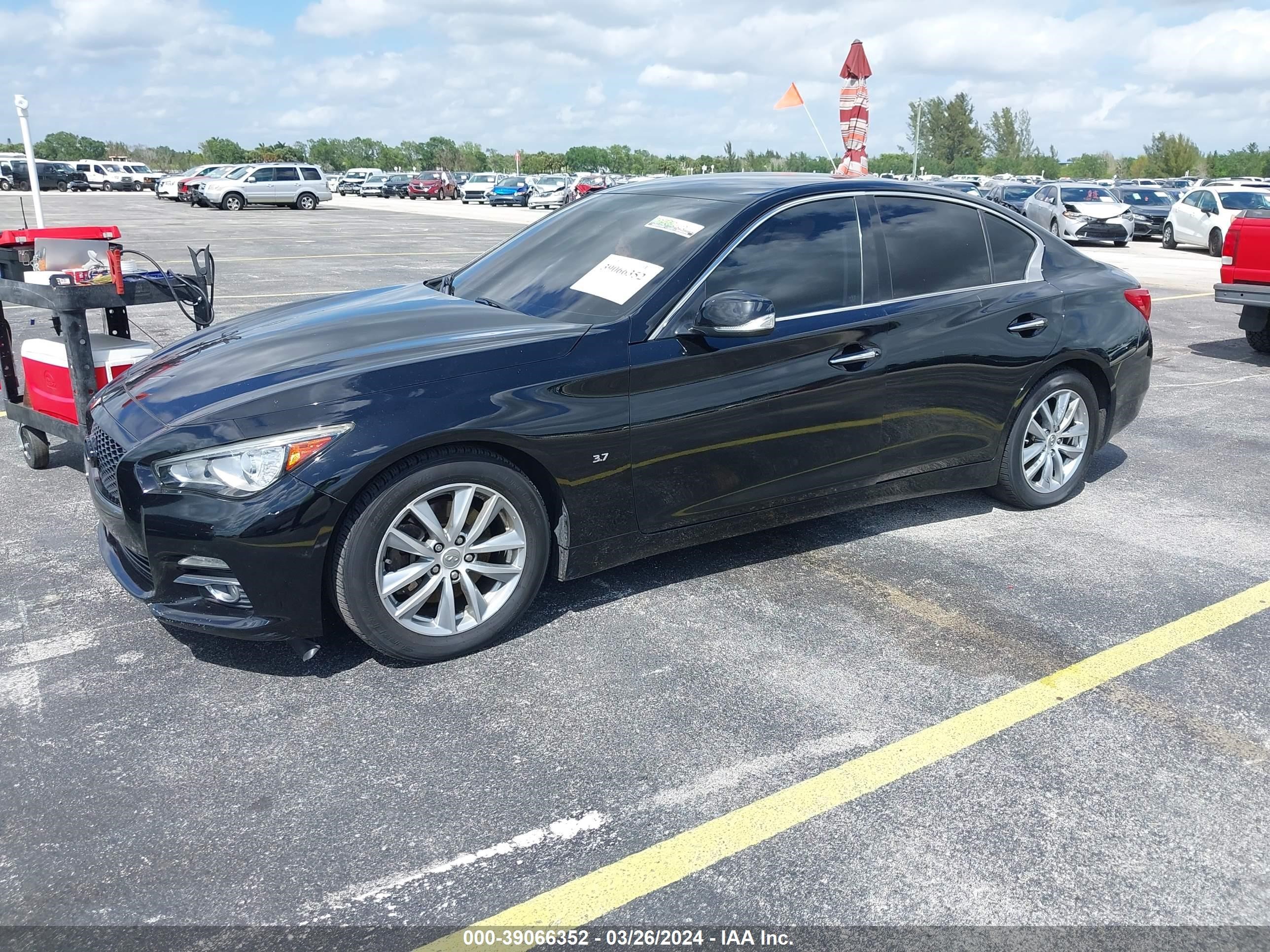 Photo 1 VIN: JN1BV7ARXFM399259 - INFINITI Q50 