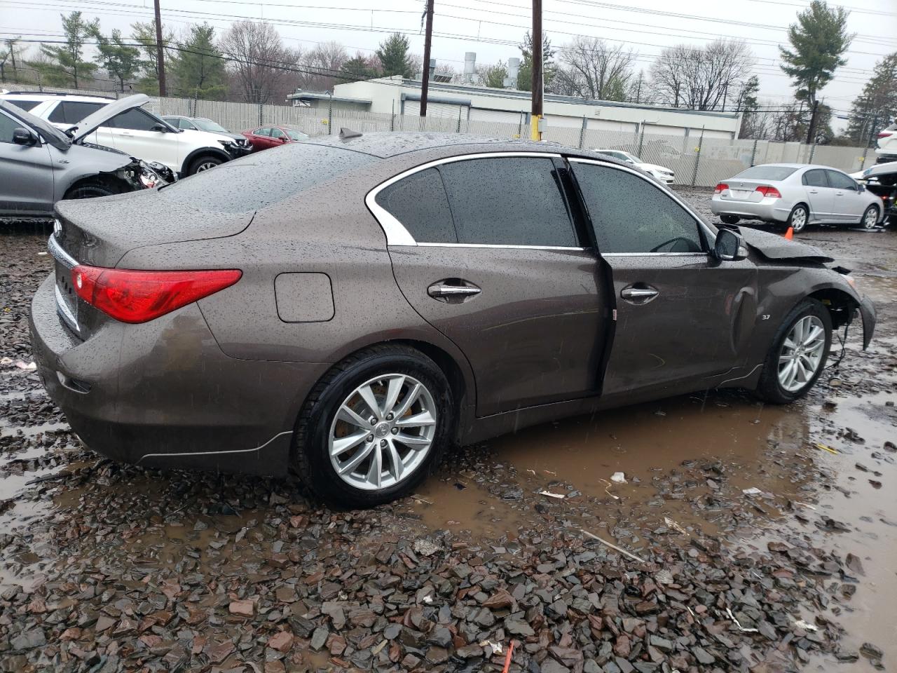 Photo 2 VIN: JN1BV7ARXFM417226 - INFINITI Q50 