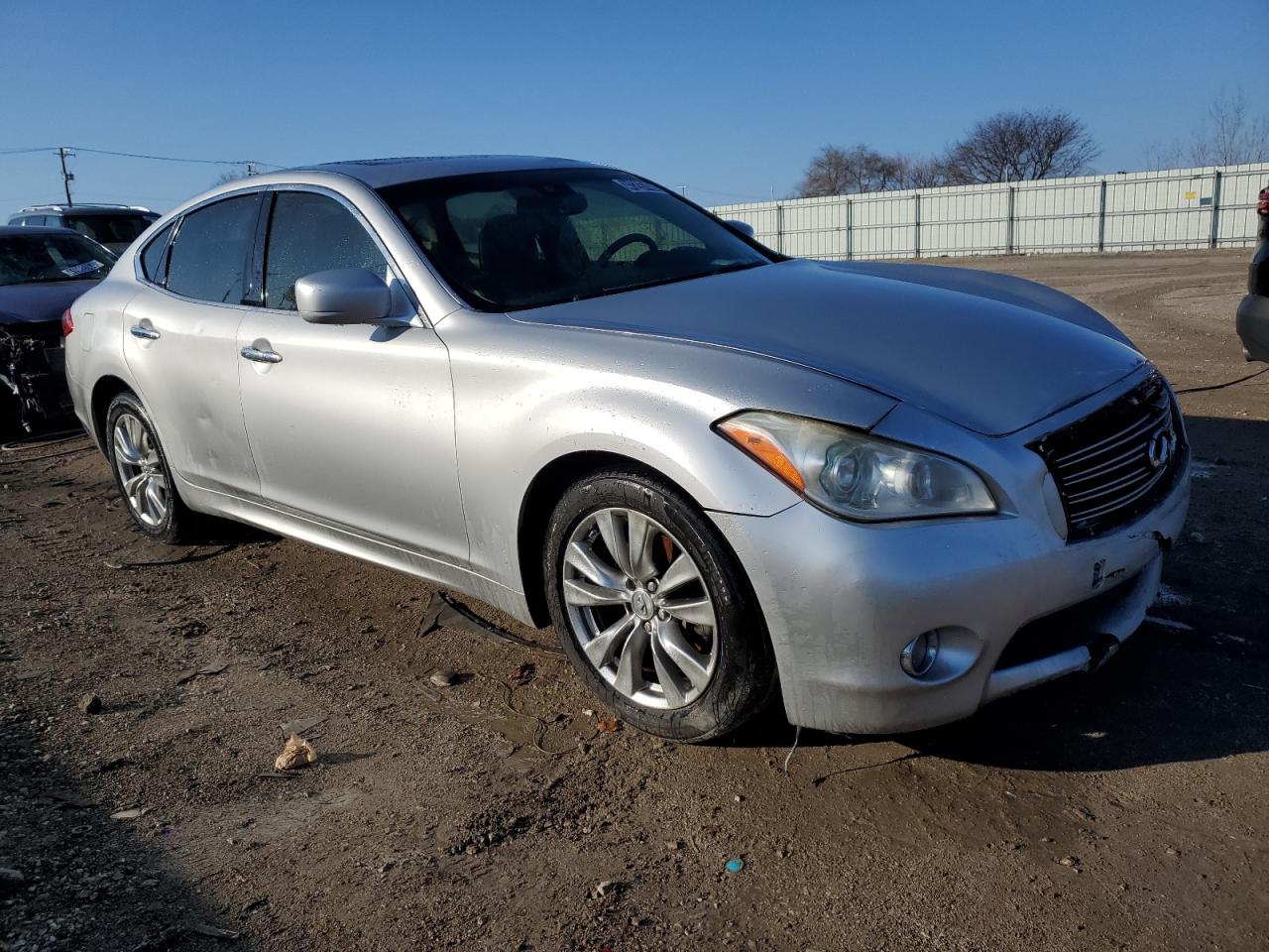 Photo 3 VIN: JN1BY1AP0CM332054 - INFINITI M 