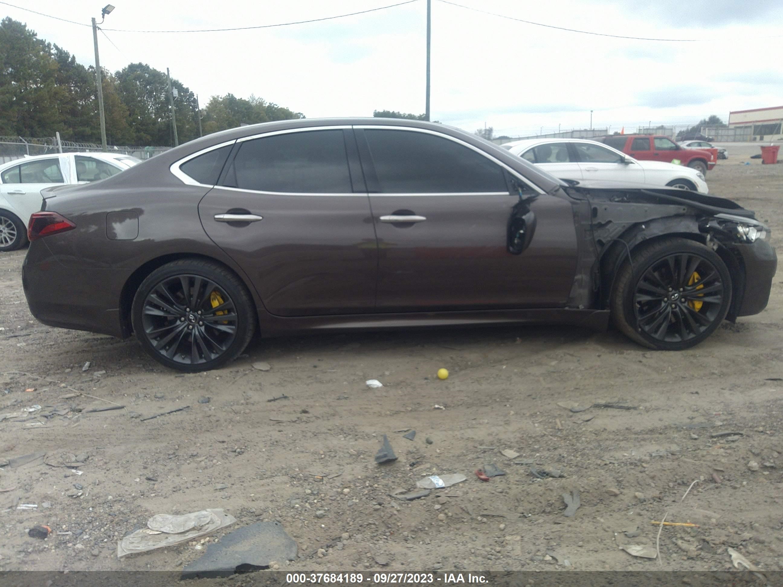 Photo 12 VIN: JN1BY1AP1GM220031 - INFINITI Q70 