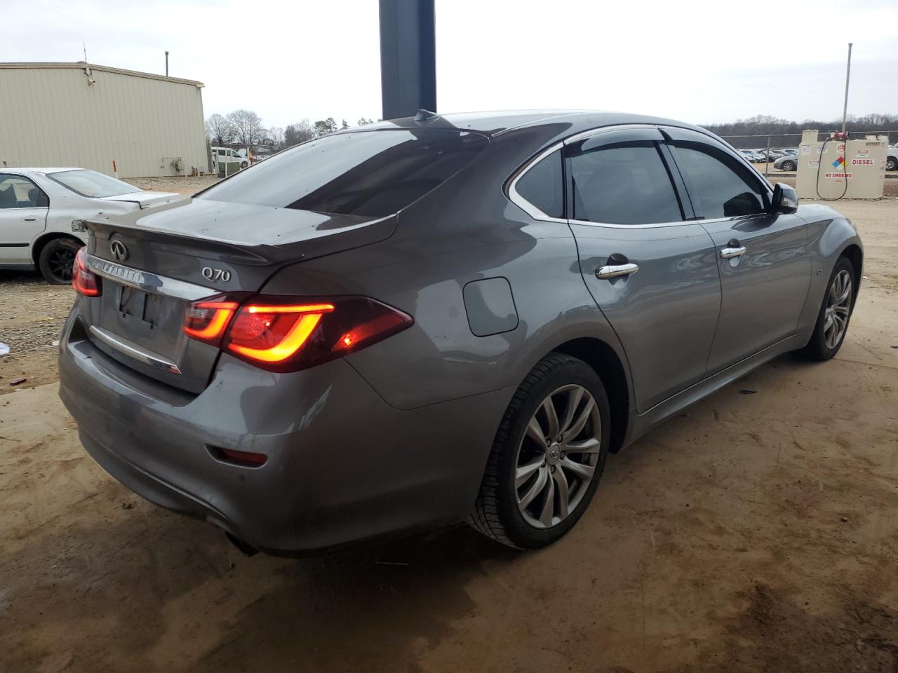 Photo 2 VIN: JN1BY1AP2FM542045 - INFINITI Q70 