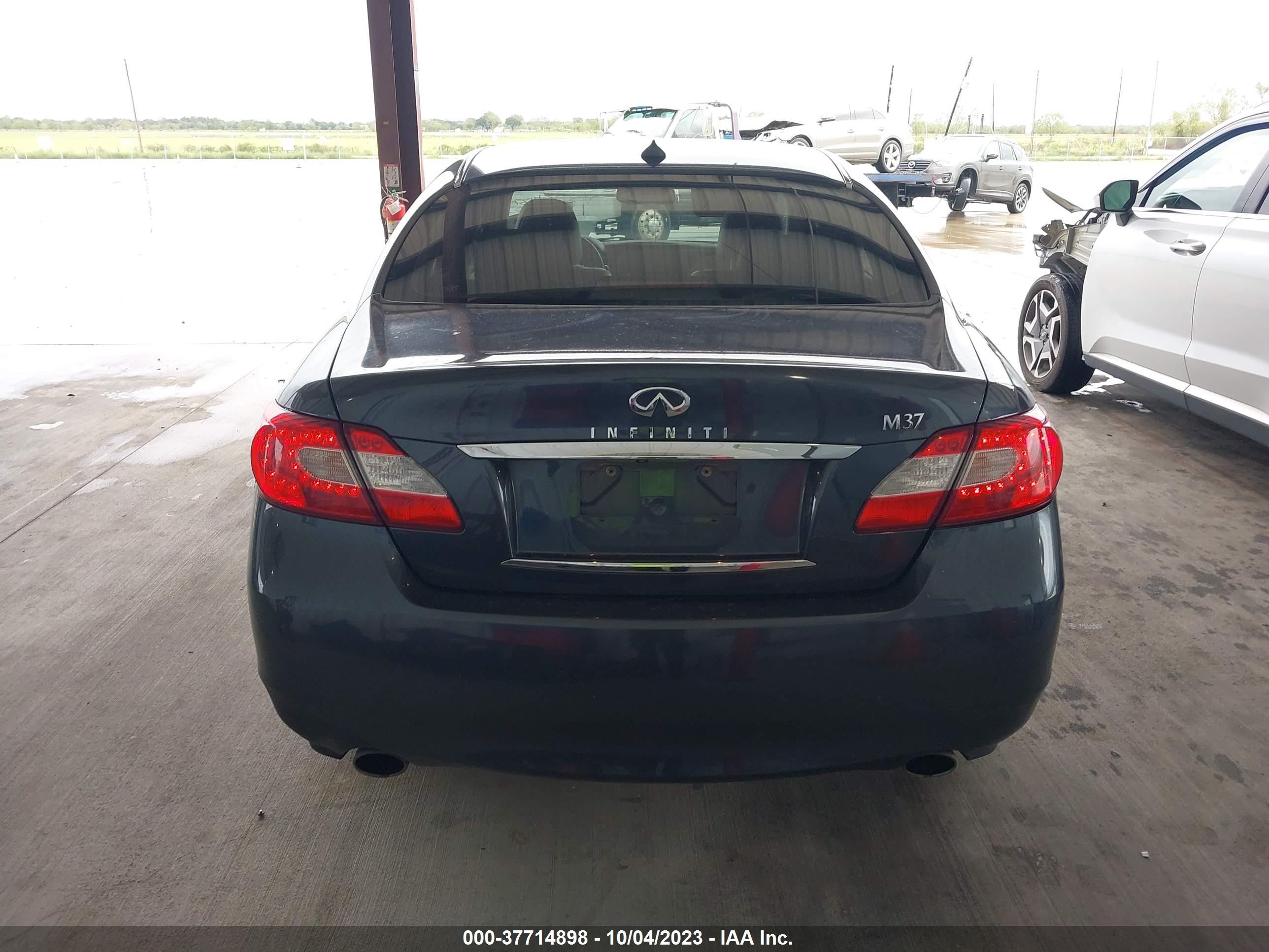 Photo 16 VIN: JN1BY1AP5BM321324 - INFINITI M 