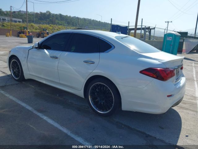 Photo 2 VIN: JN1BY1AP5GM220856 - INFINITI Q70 