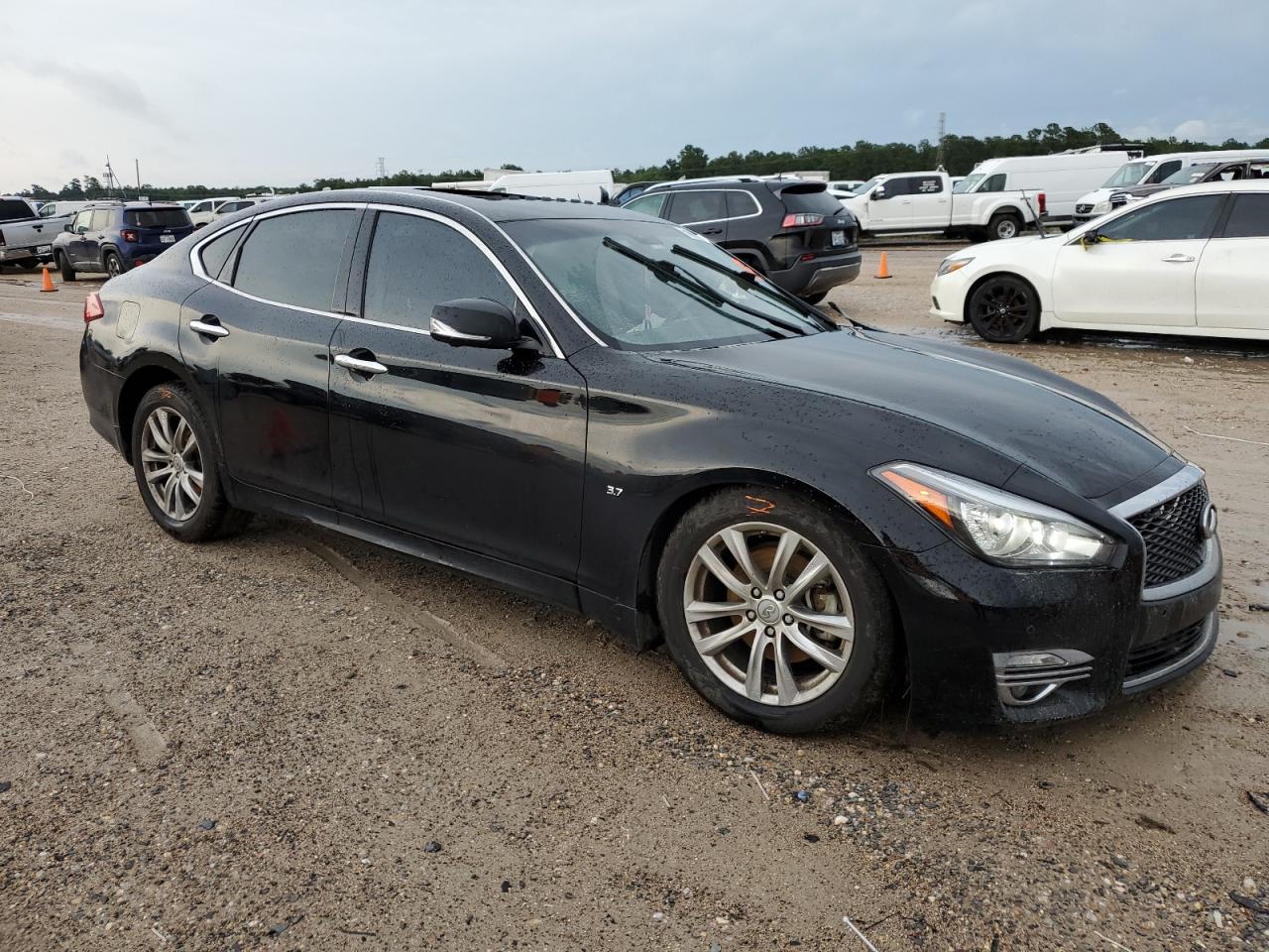 Photo 3 VIN: JN1BY1AP5KM505873 - INFINITI Q70 