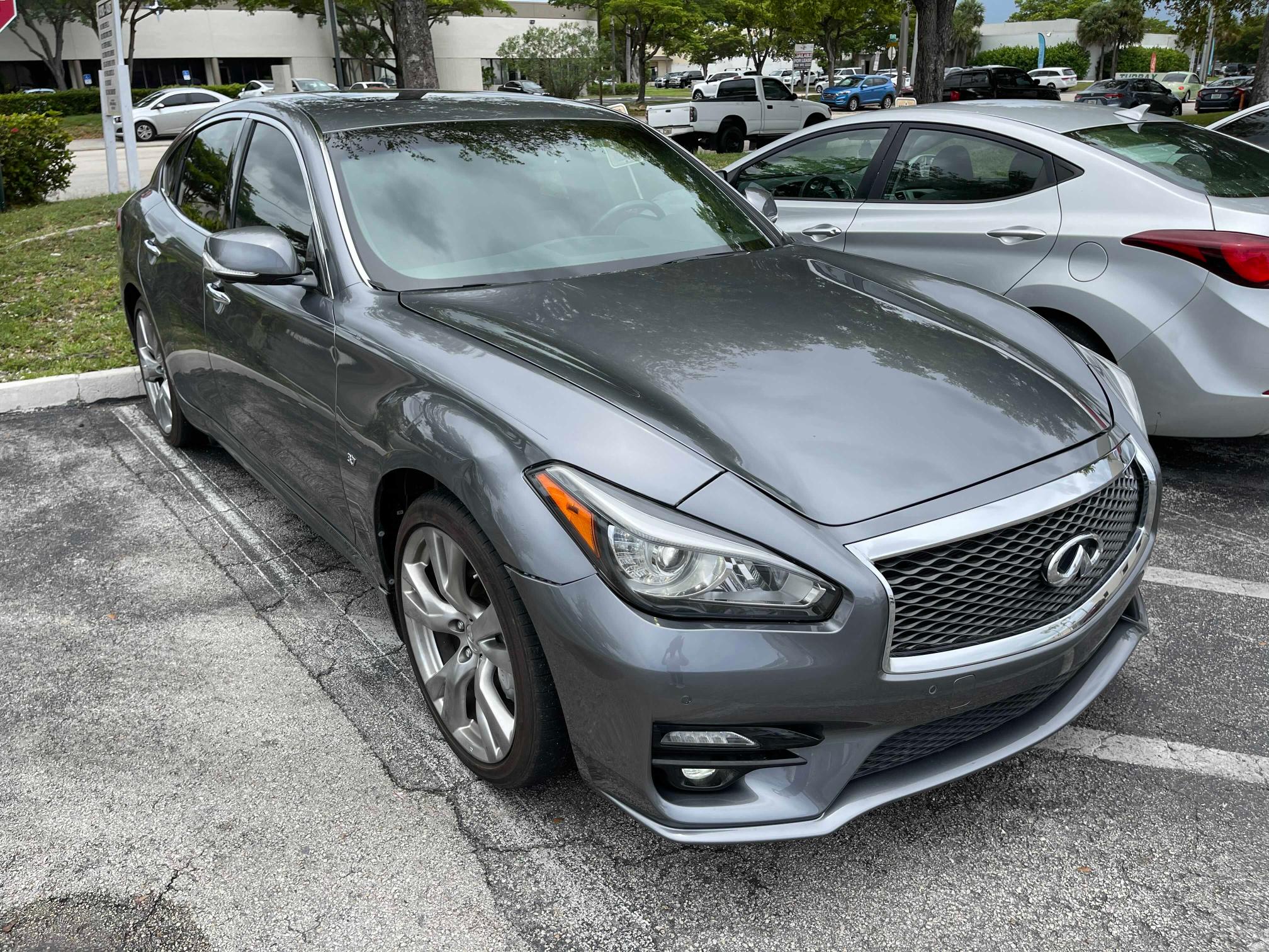 Photo 0 VIN: JN1BY1AP6HM741537 - INFINITI Q70 