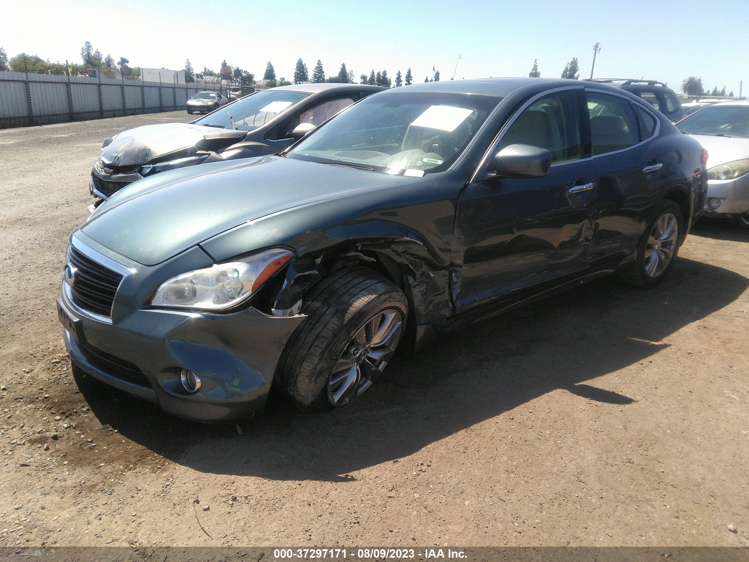 Photo 1 VIN: JN1BY1AP7CM330009 - INFINITI M 