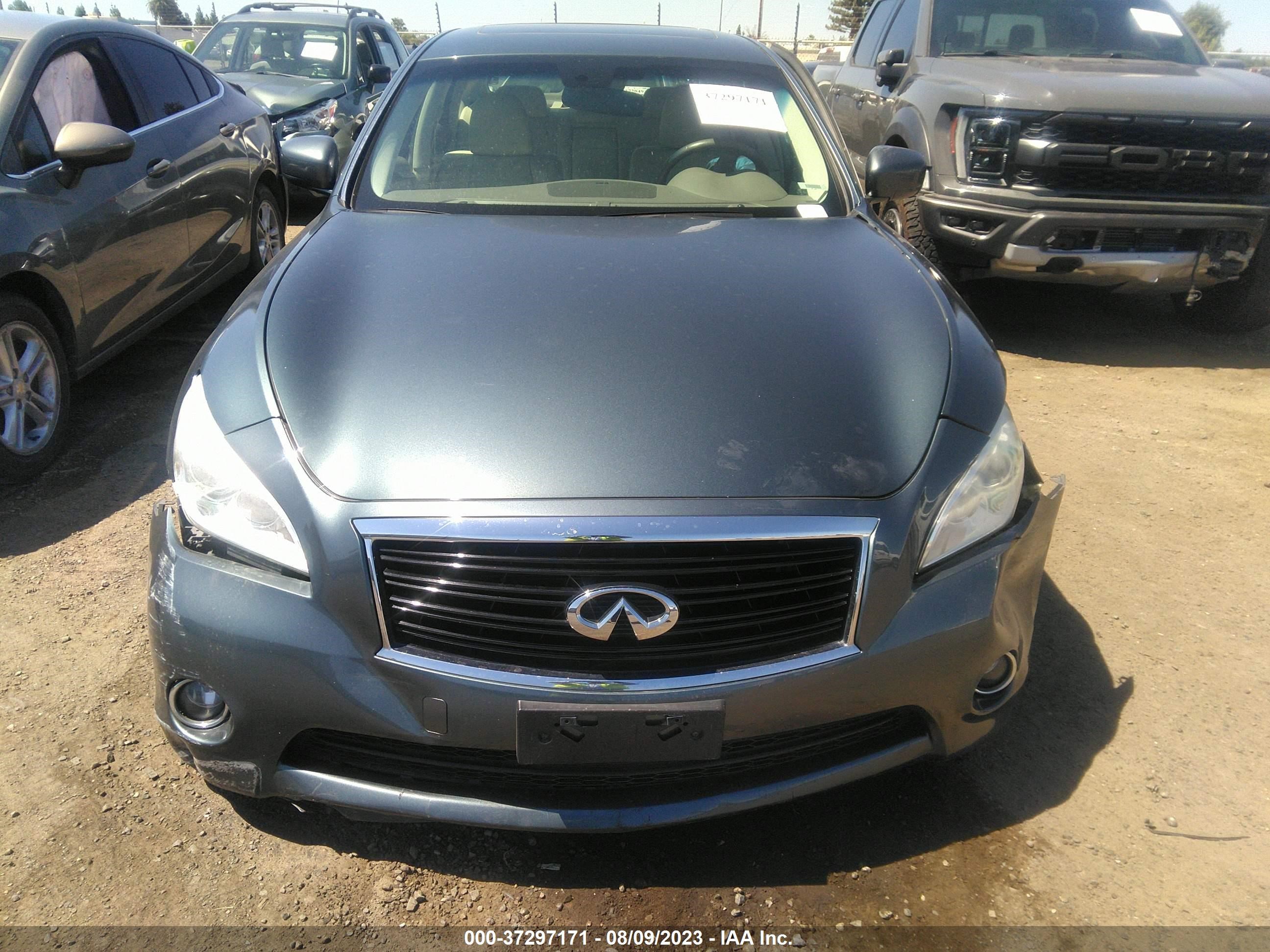 Photo 11 VIN: JN1BY1AP7CM330009 - INFINITI M 