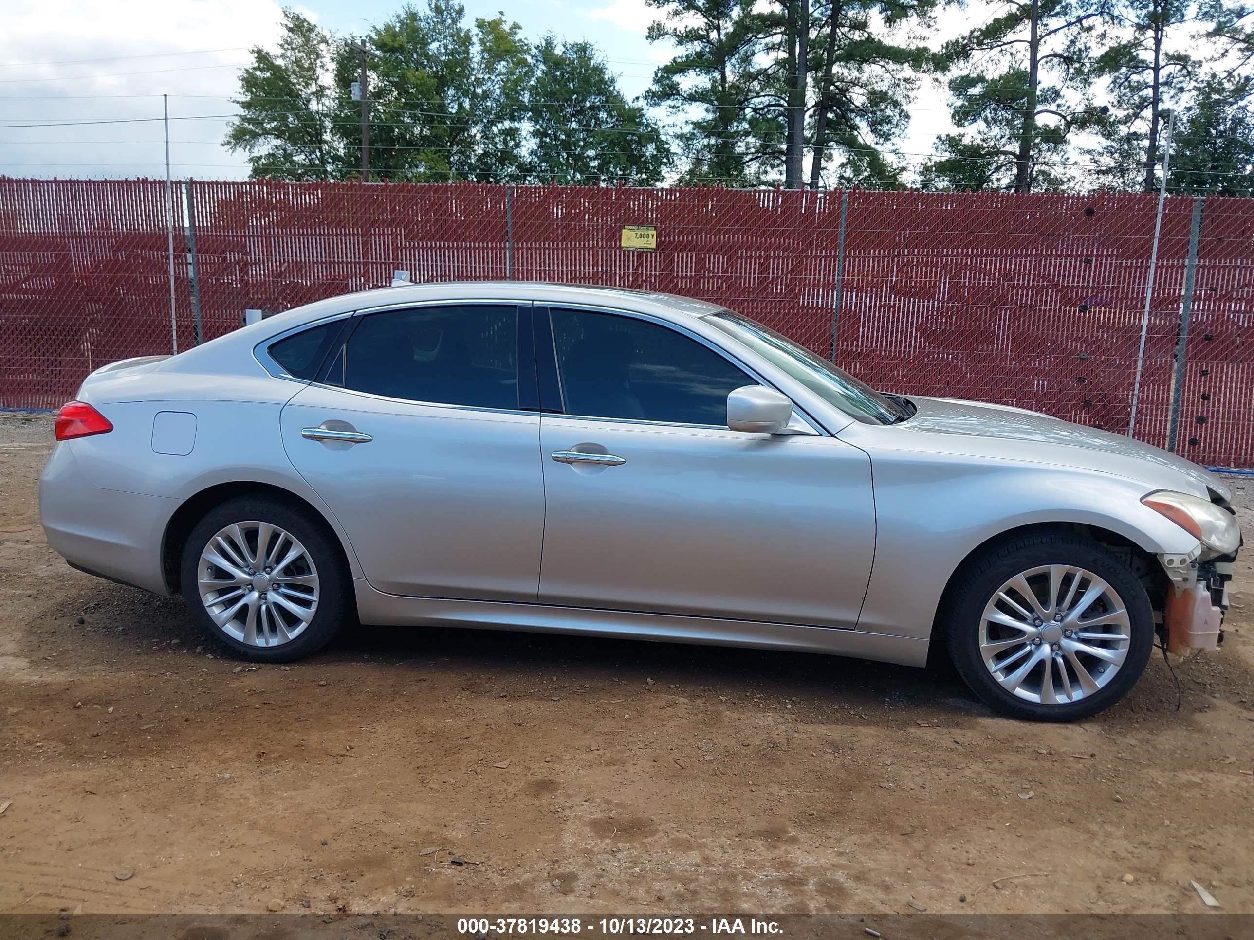 Photo 12 VIN: JN1BY1AP7DM511130 - INFINITI M 