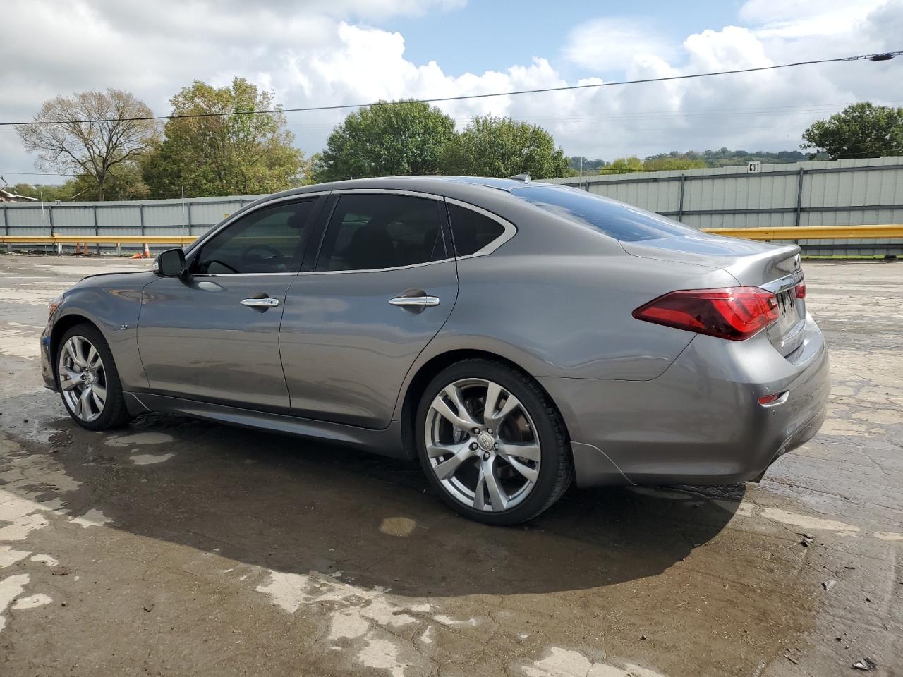 Photo 1 VIN: JN1BY1AP8FM541806 - INFINITI Q70 